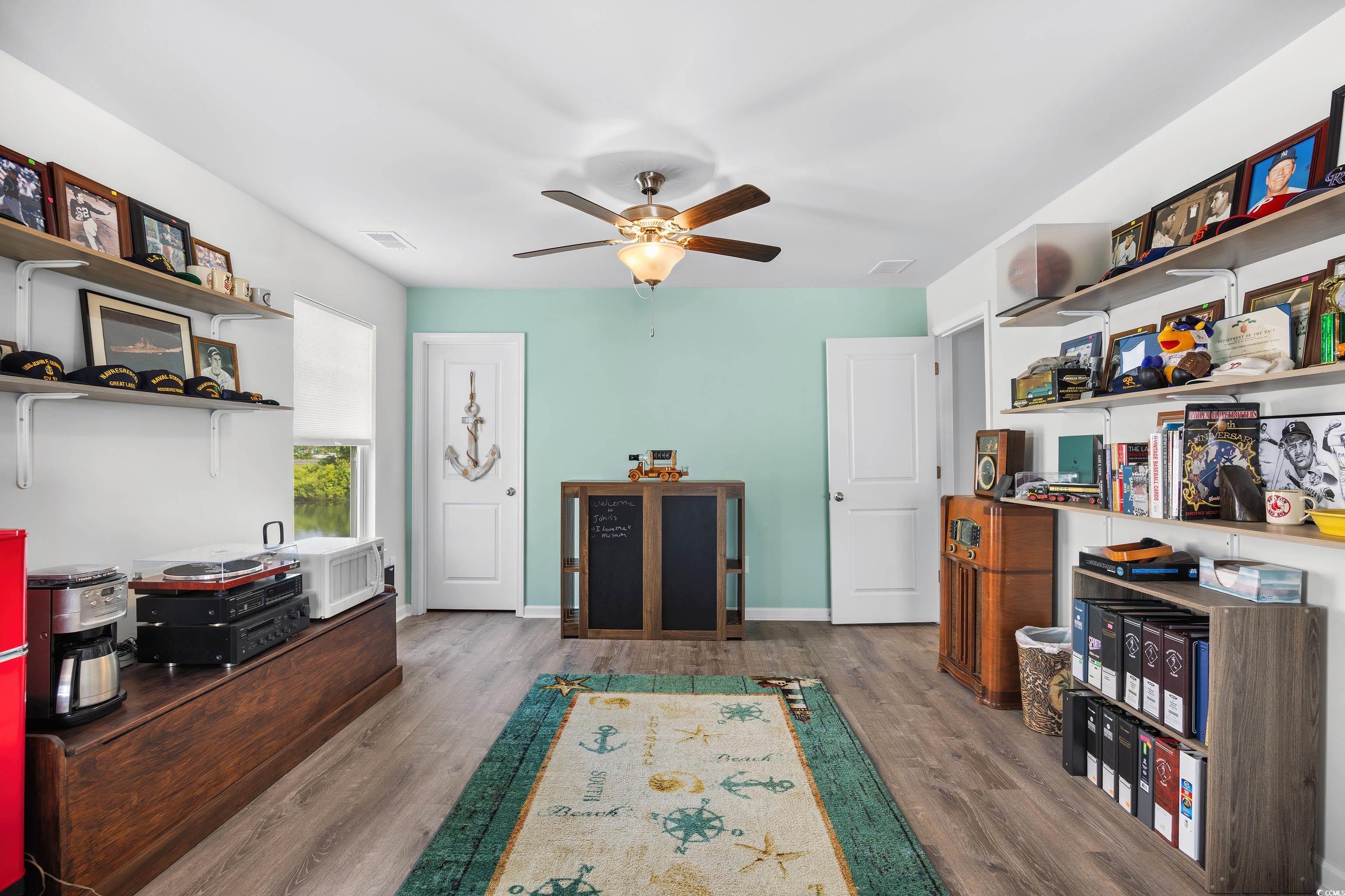 560 Pier Ct. Property Photo 18