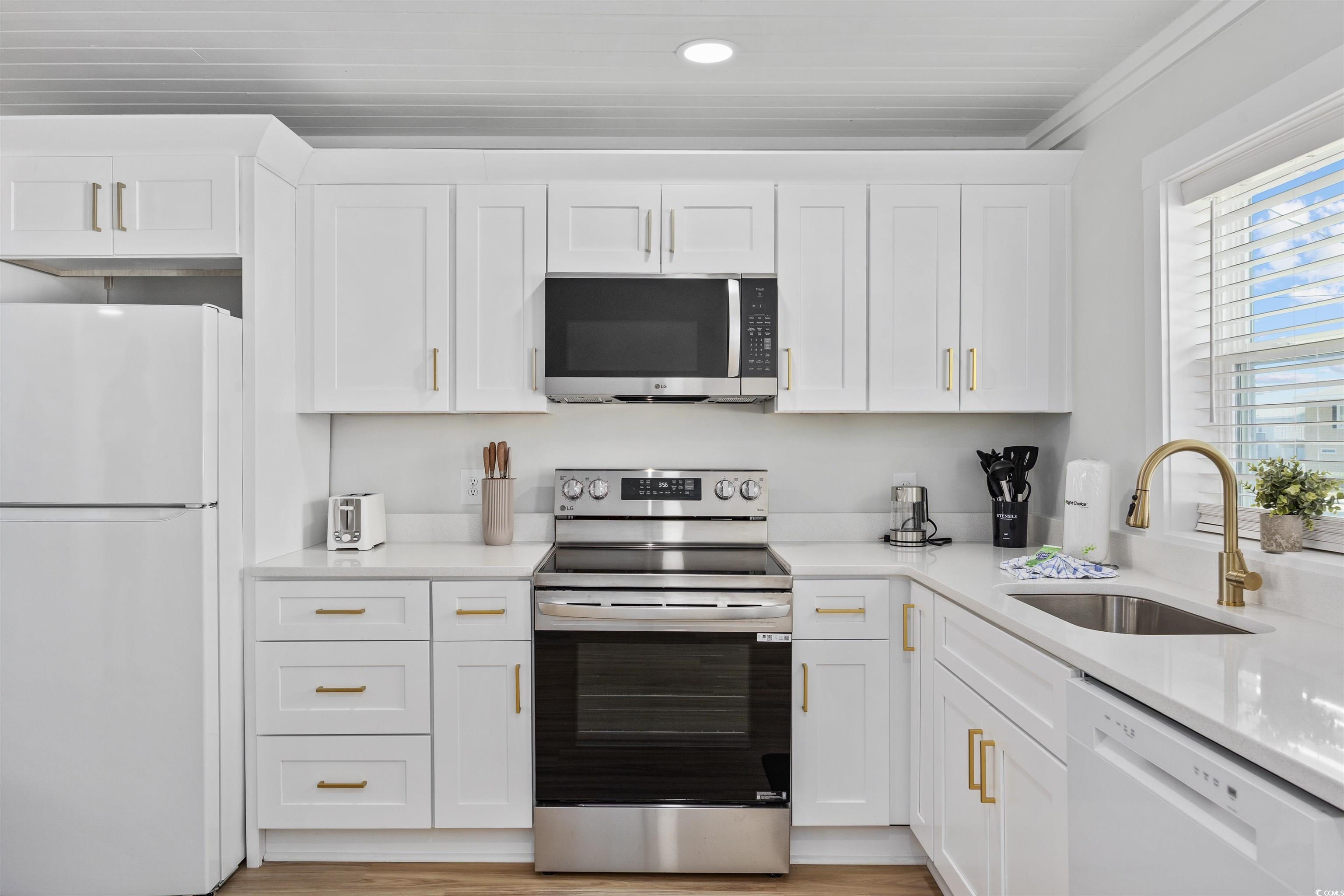 4501 N Ocean Blvd. Property Photo 8