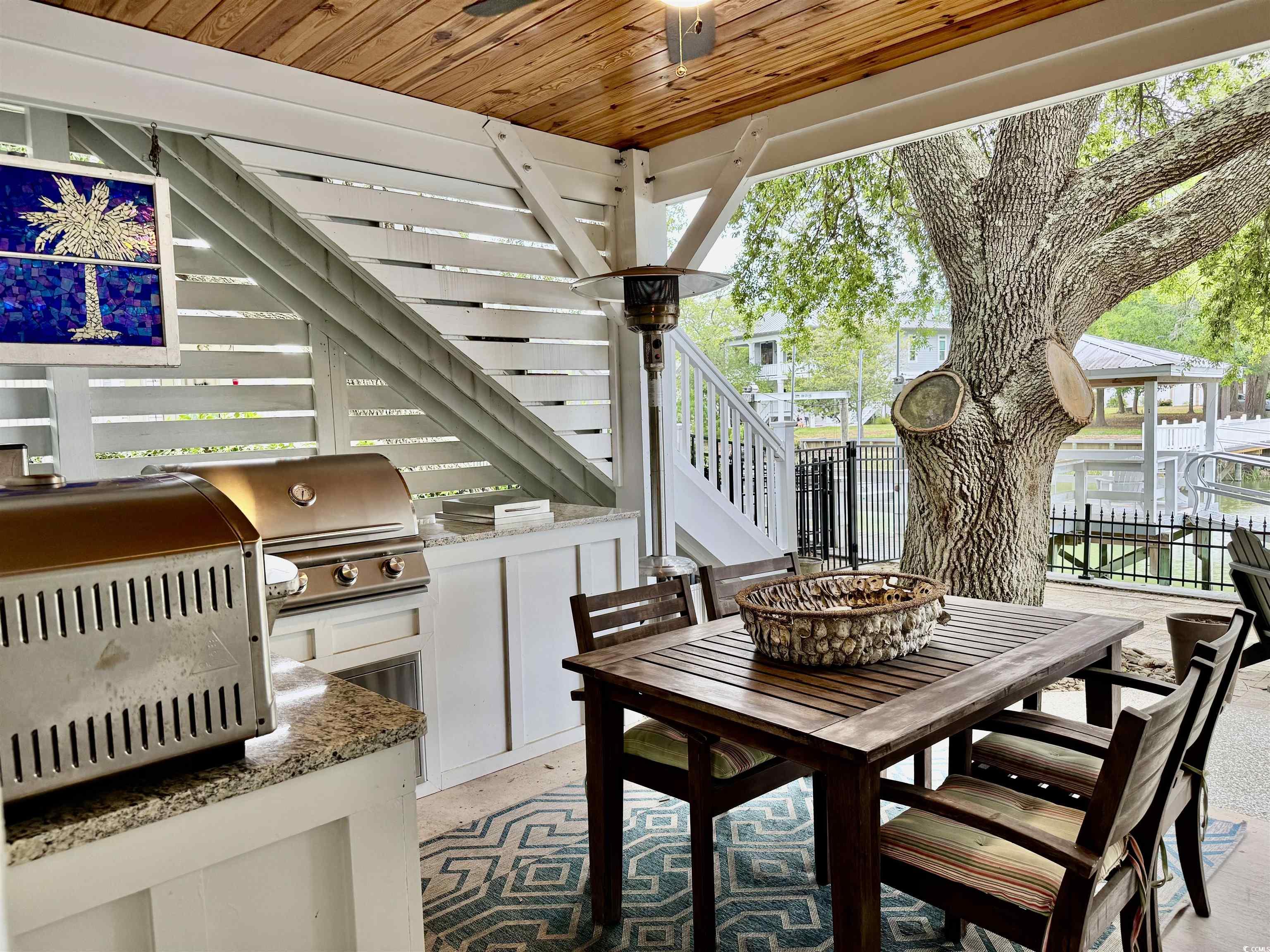 17 Carson Creek Dr. Property Photo 4