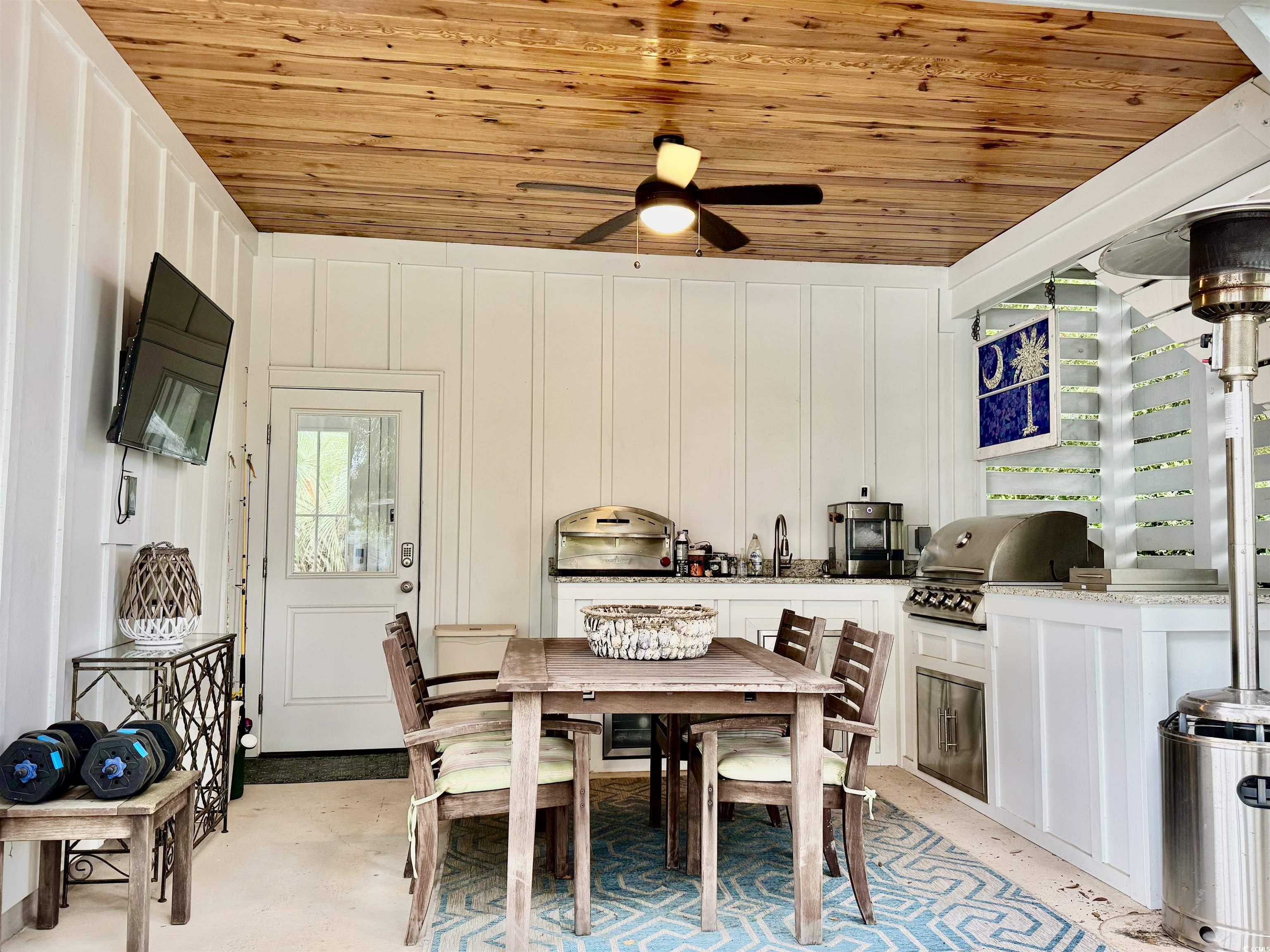 17 Carson Creek Dr. Property Photo 5