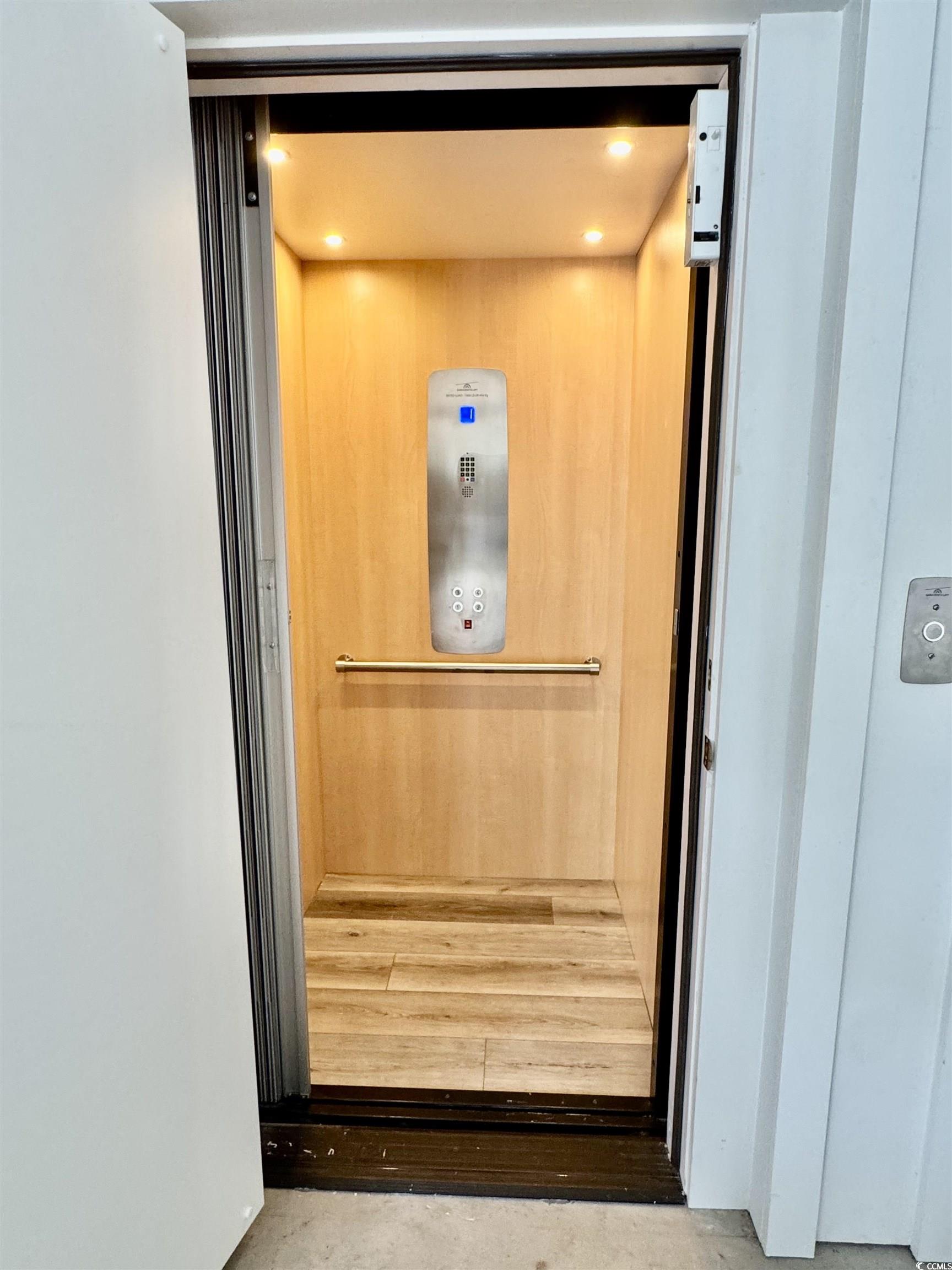 17 Carson Creek Dr. Property Photo 32