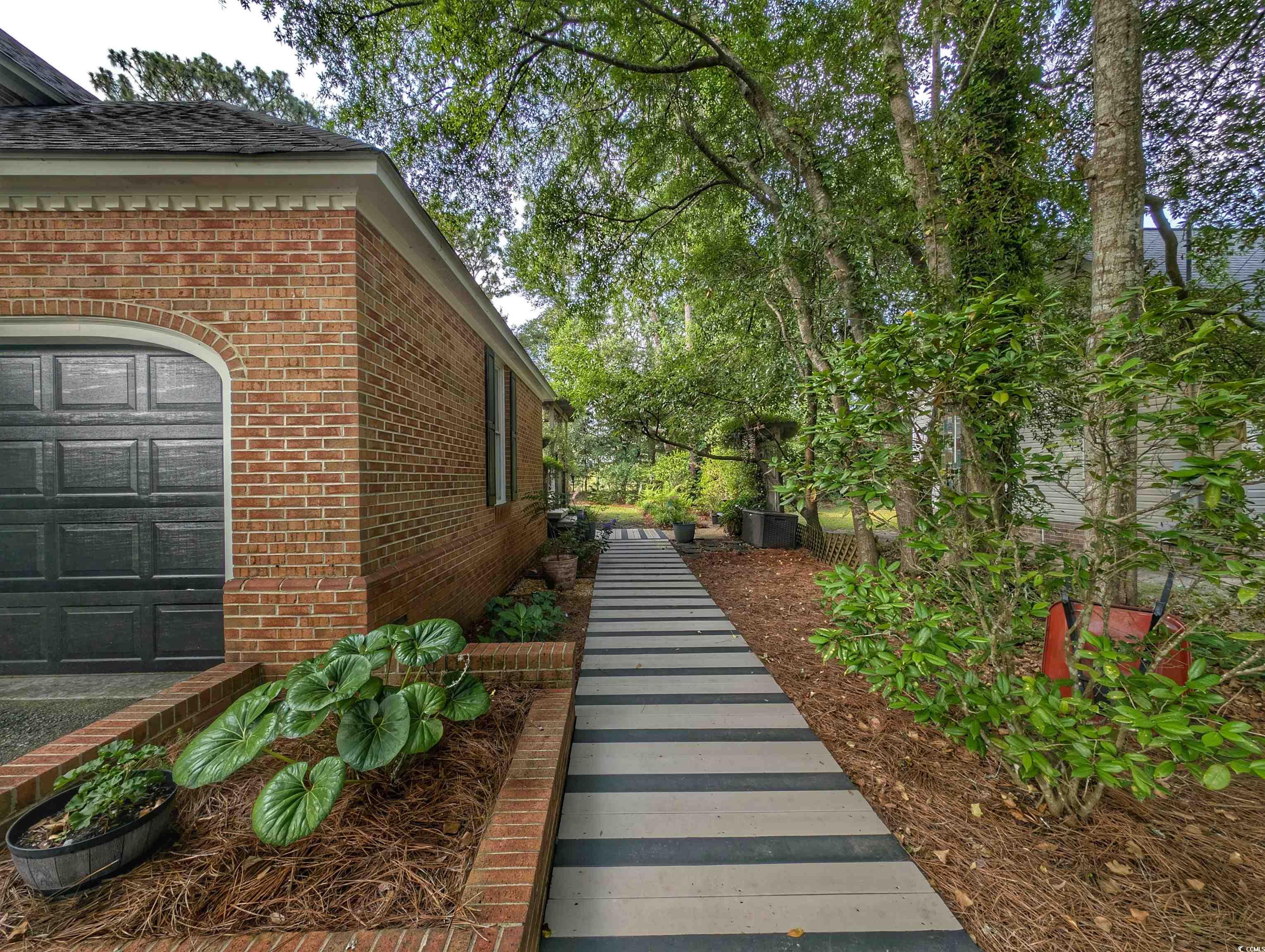 1073 Crooked Oak Dr. Property Photo 5
