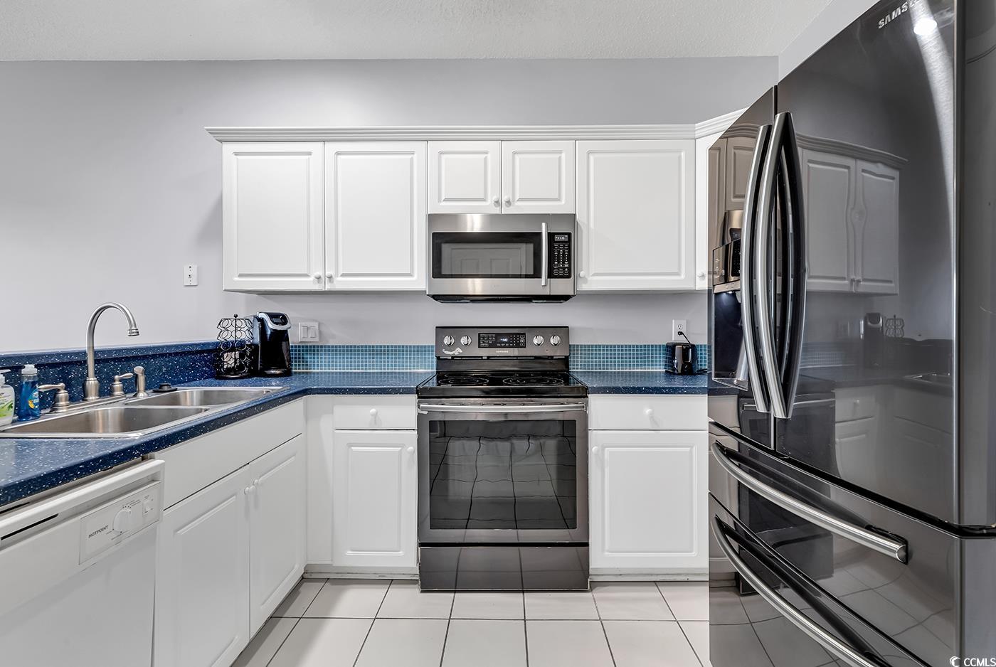 2020 Cross Gate Blvd. Property Photo 6