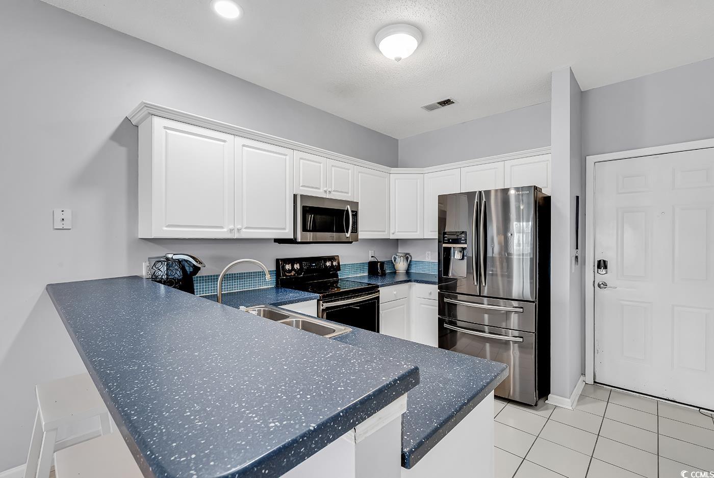 2020 Cross Gate Blvd. Property Photo 7