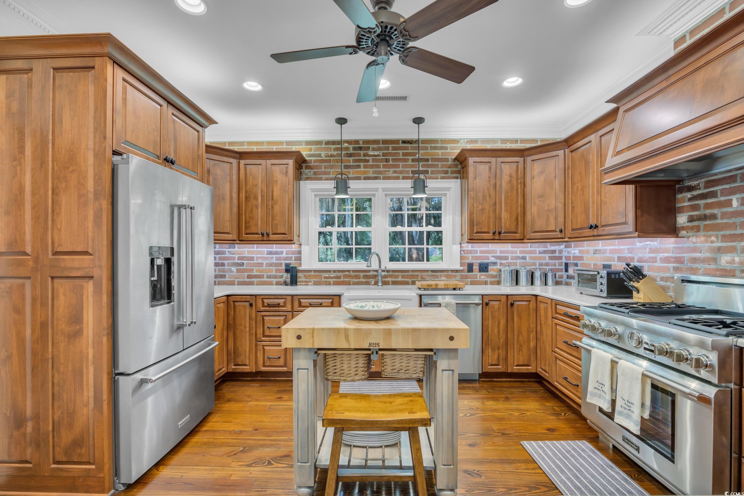 1259 Oatland Lake Rd. Property Photo 9