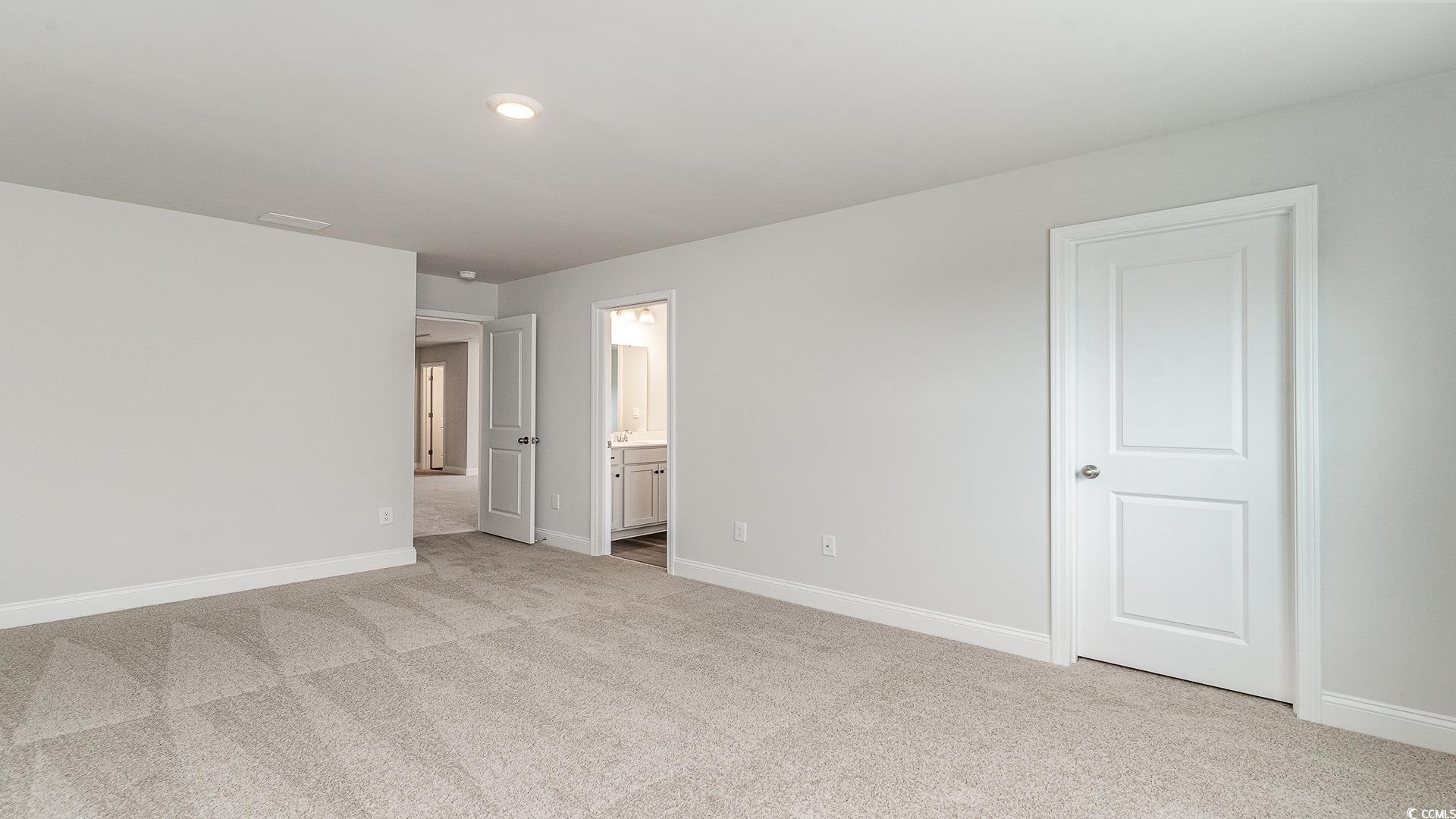 868 Ireland Dr. Property Photo 24