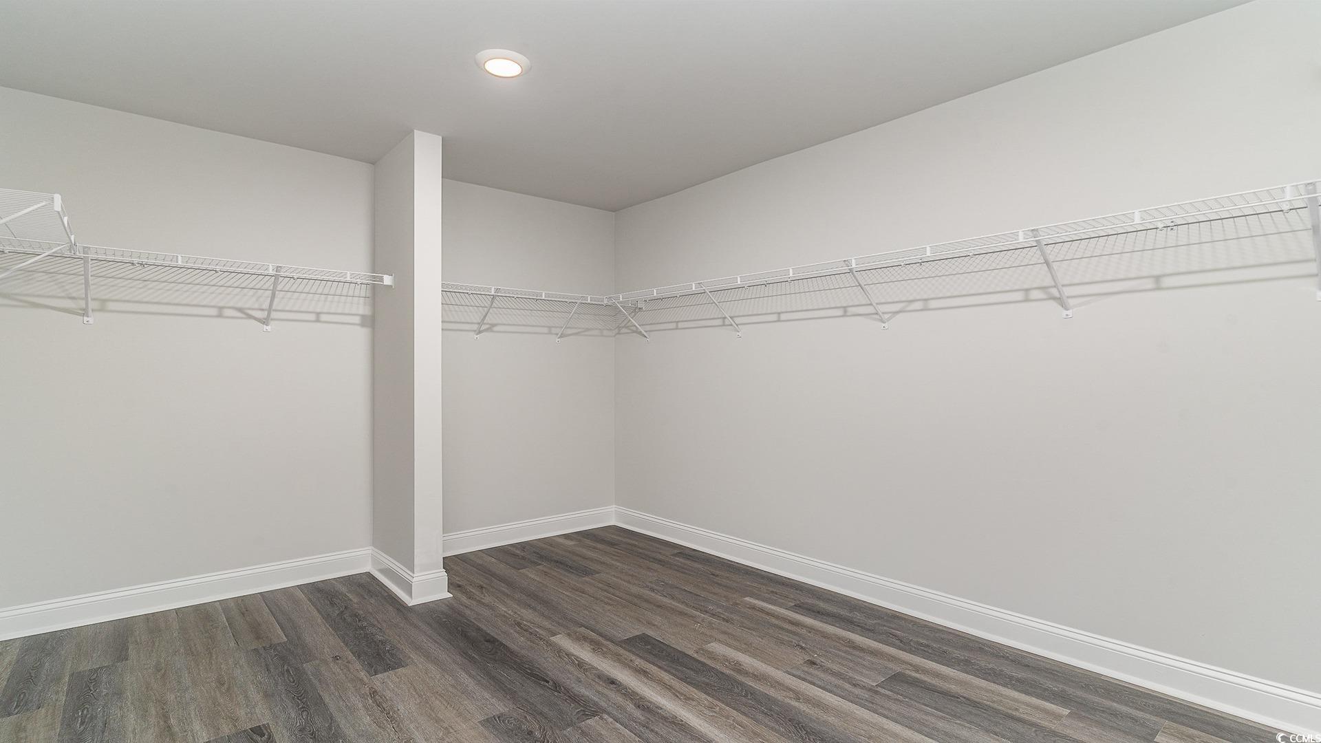 868 Ireland Dr. Property Photo 33