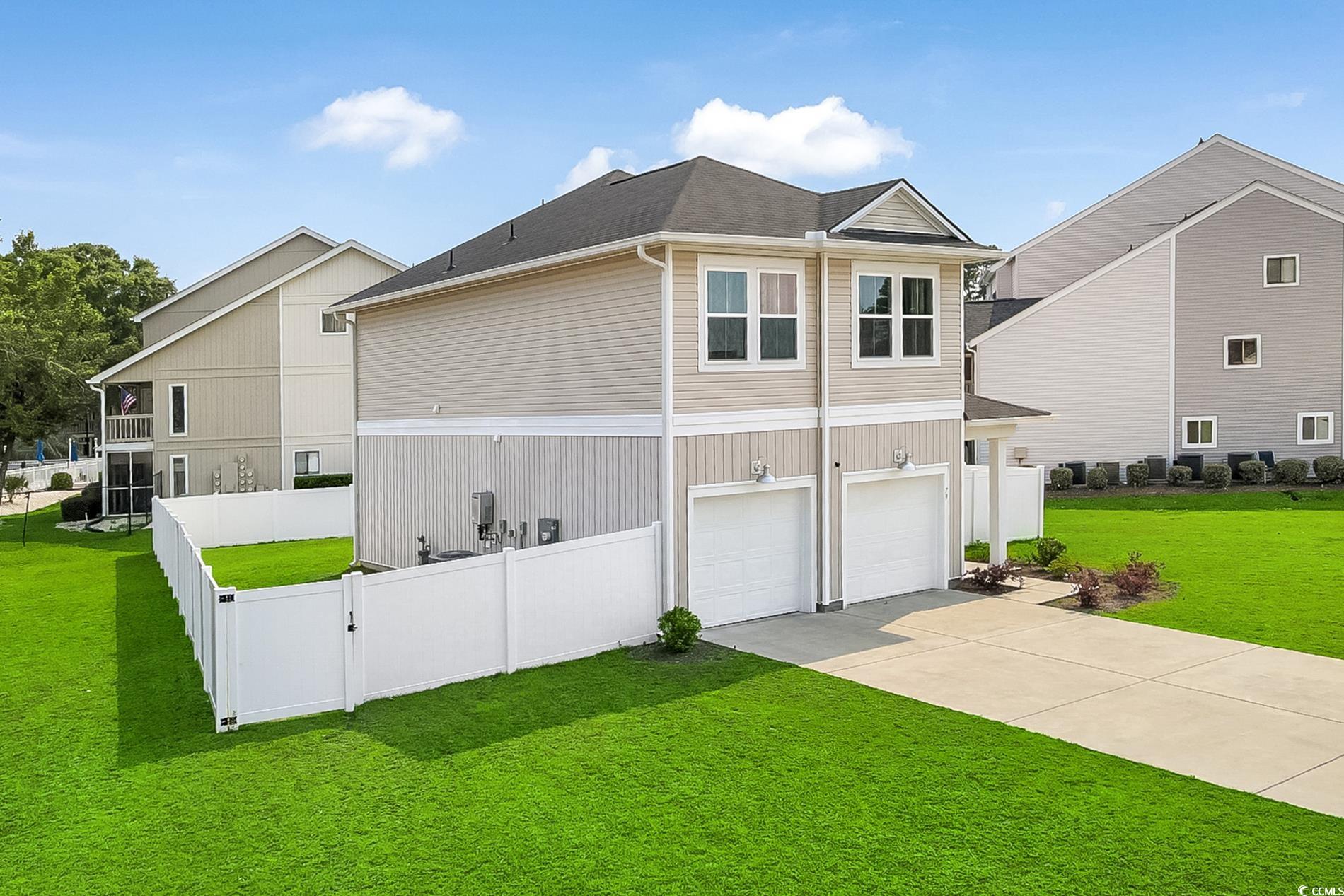 79 S Reindeer Rd. Property Photo 3