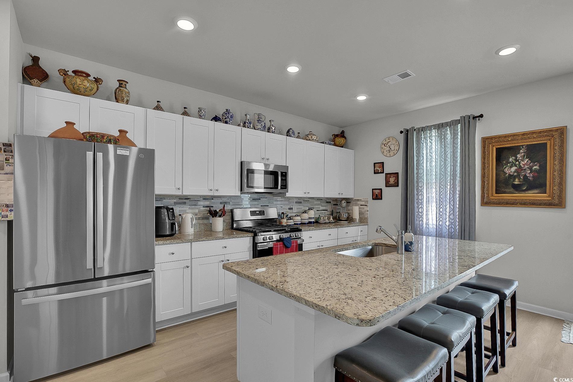 79 S Reindeer Rd. Property Photo 11