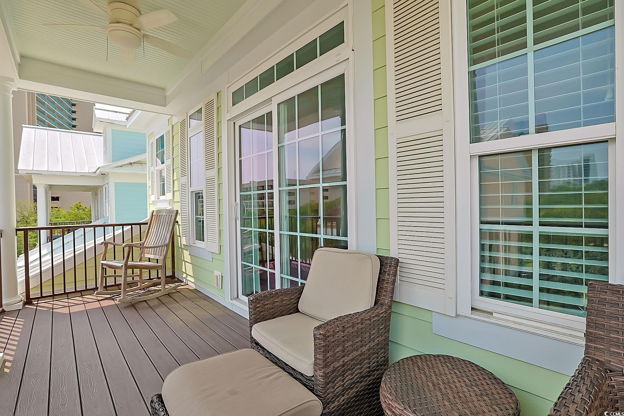 305 Shuffleboard Ct. Property Photo 3