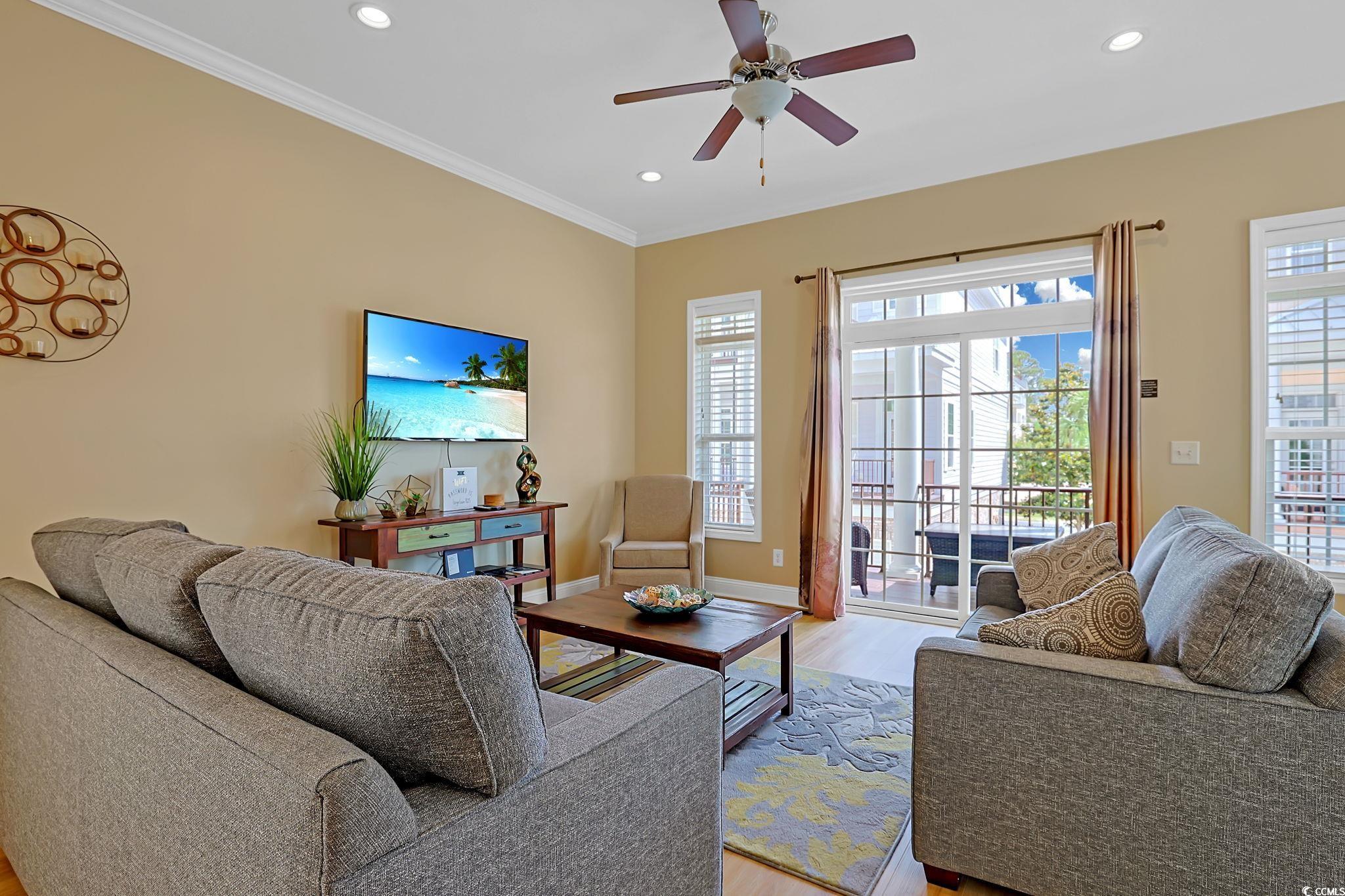 305 Shuffleboard Ct. Property Photo 4