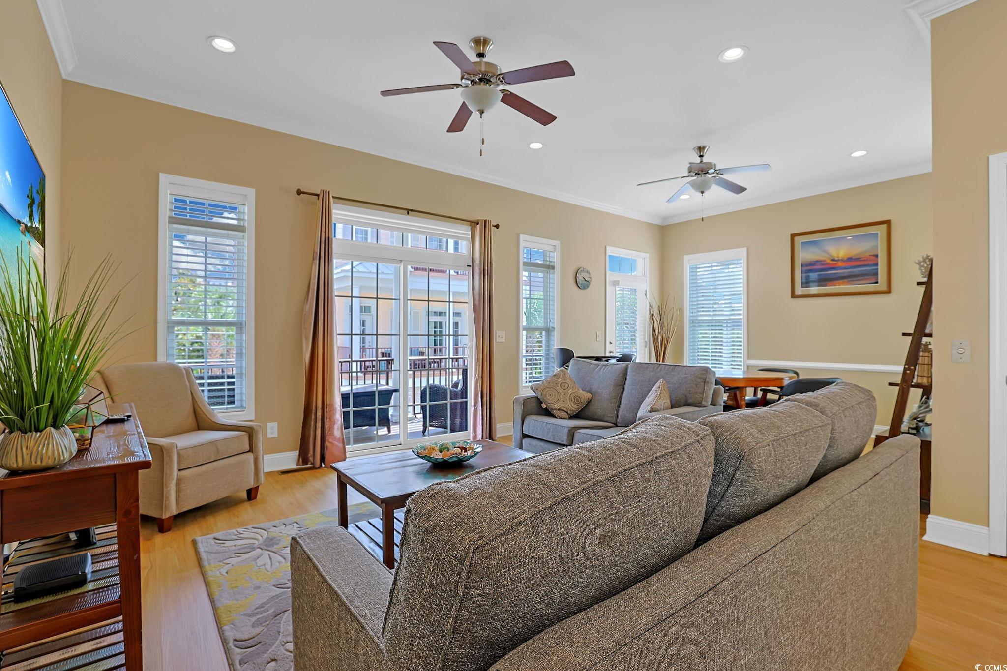305 Shuffleboard Ct. Property Photo 5