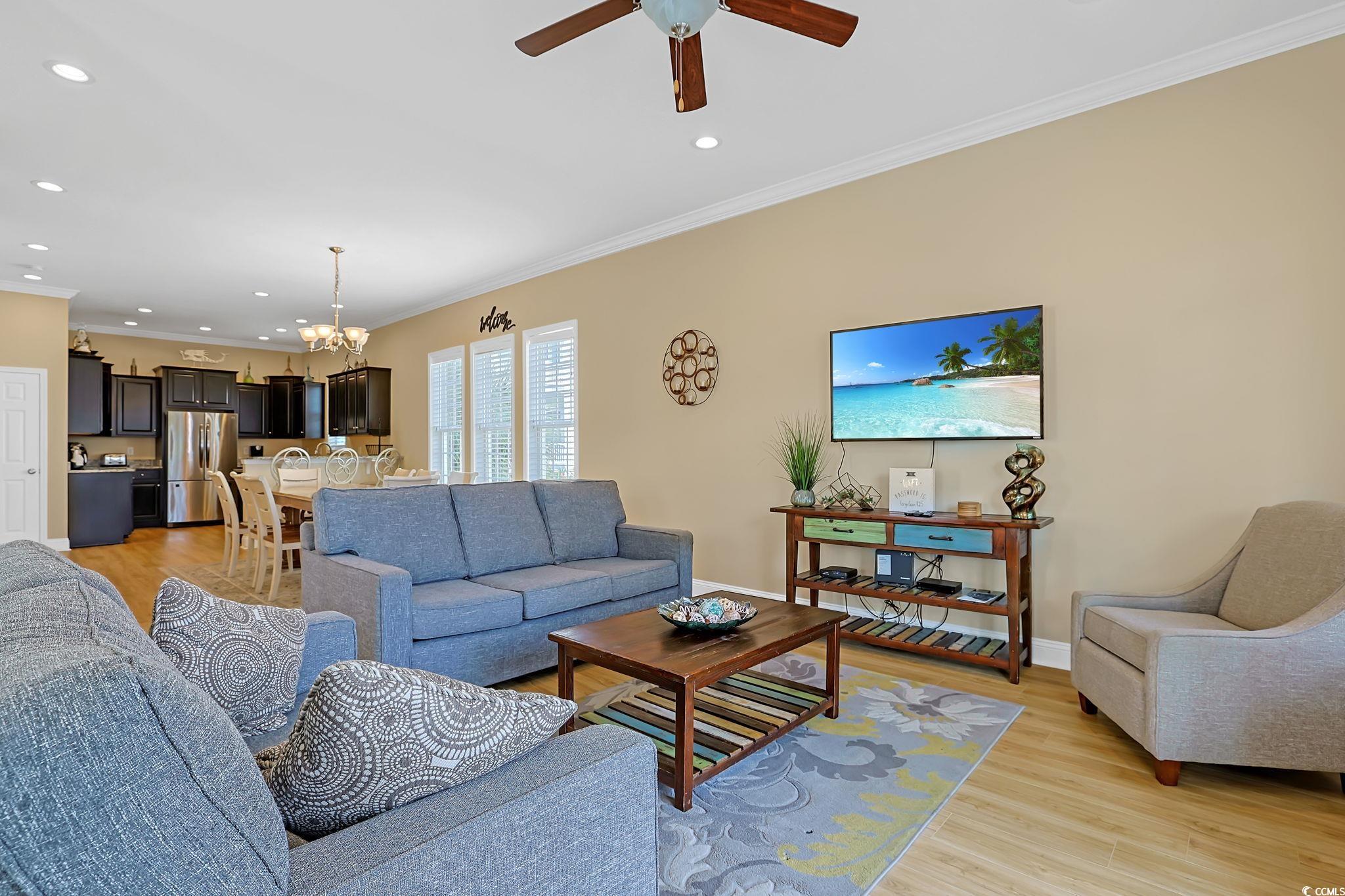 305 Shuffleboard Ct. Property Photo 7