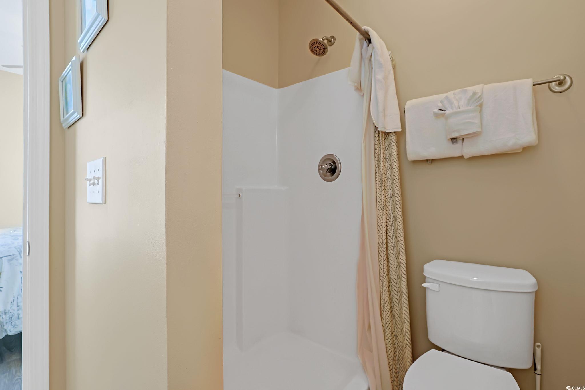 305 Shuffleboard Ct. Property Photo 26