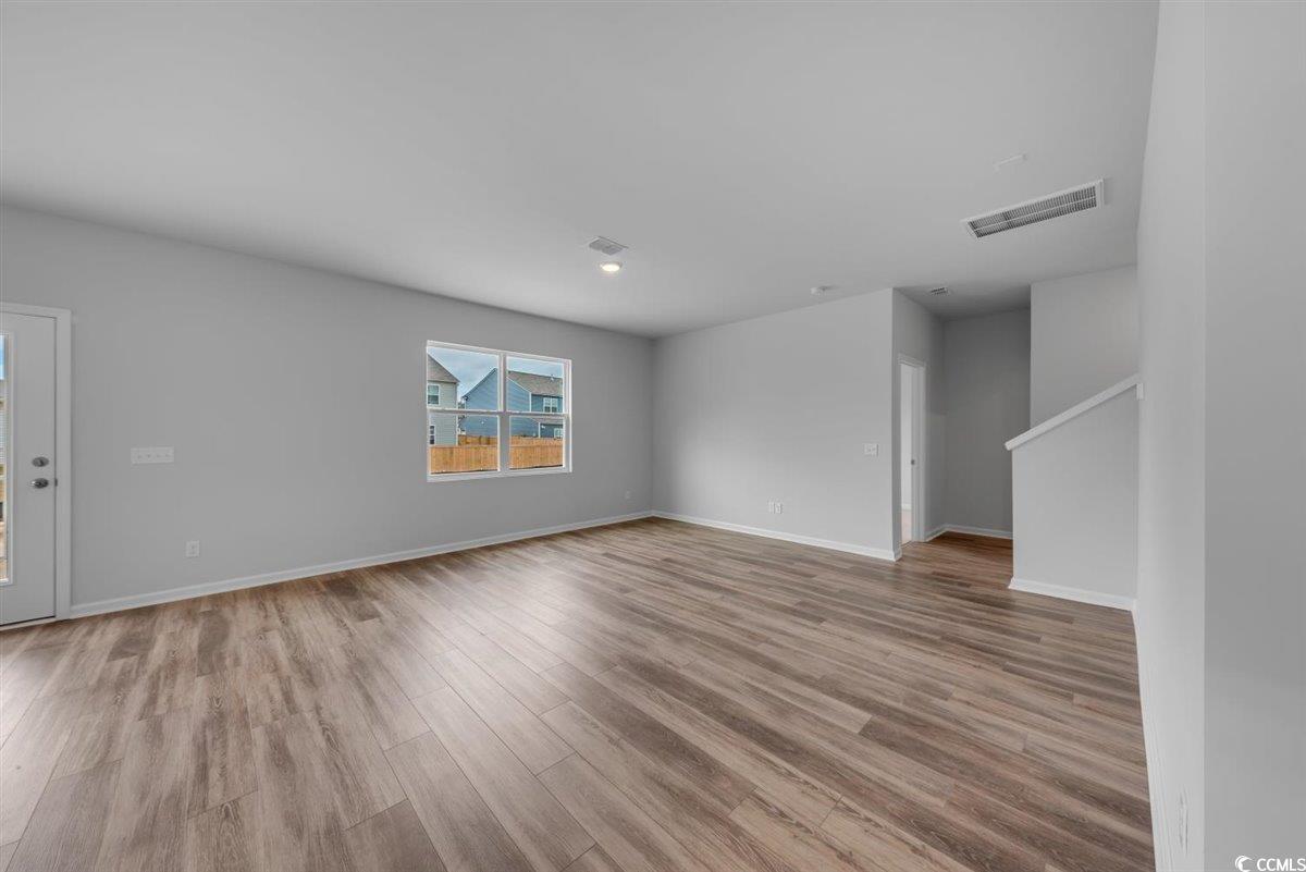 1046 Laconic Dr. Property Photo 6