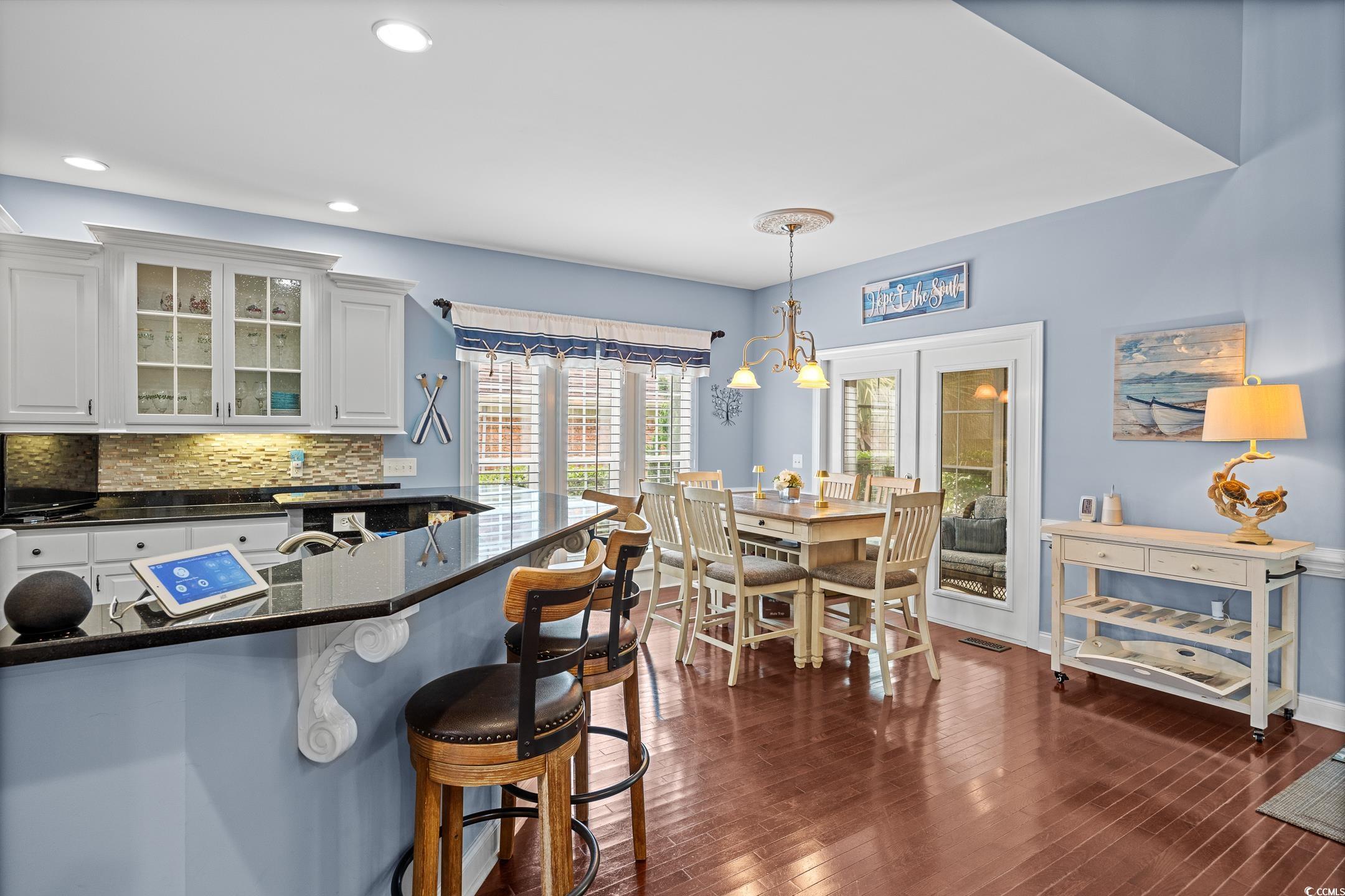 504 Sea Vista Ln. Property Photo 8