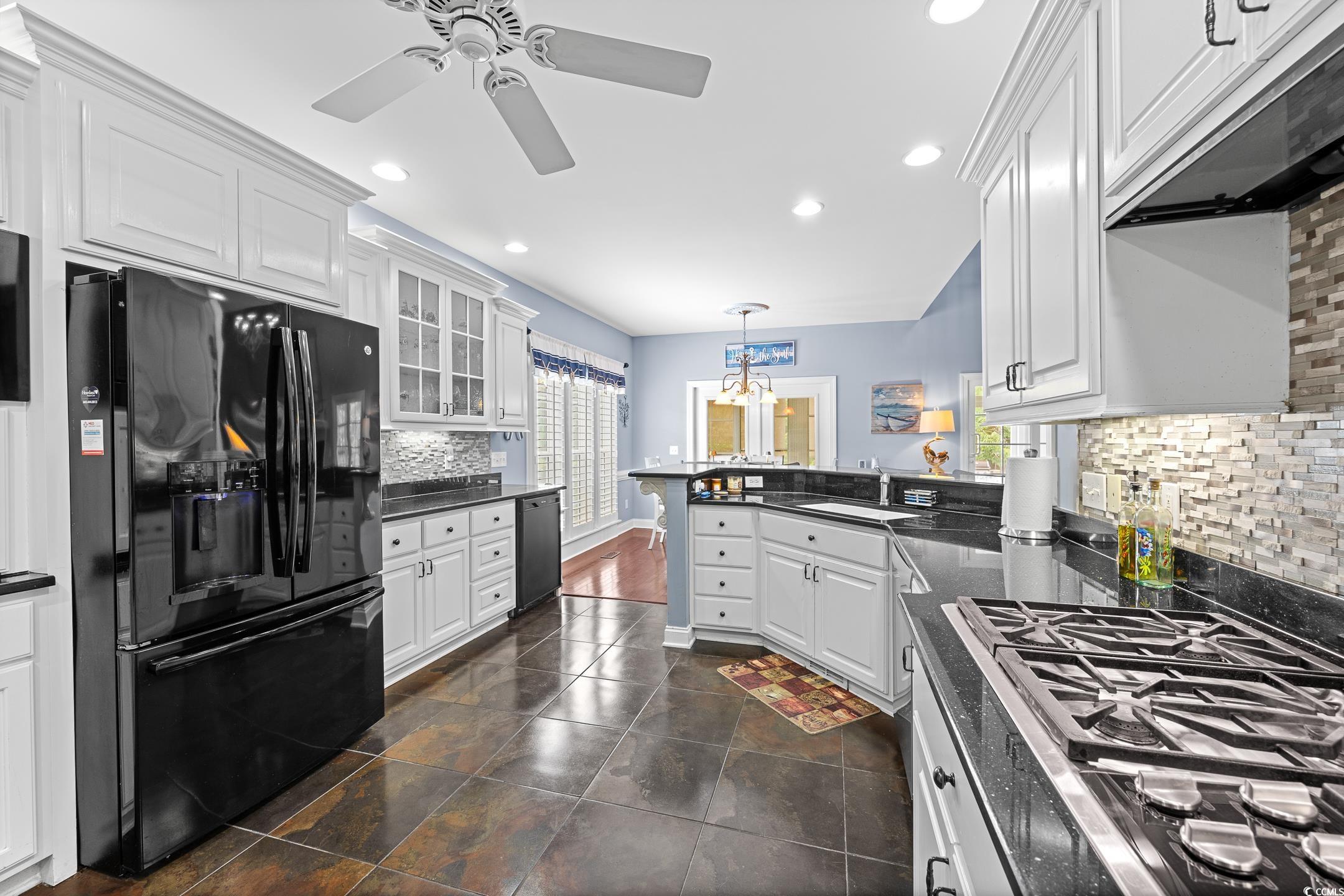 504 Sea Vista Ln. Property Photo 13