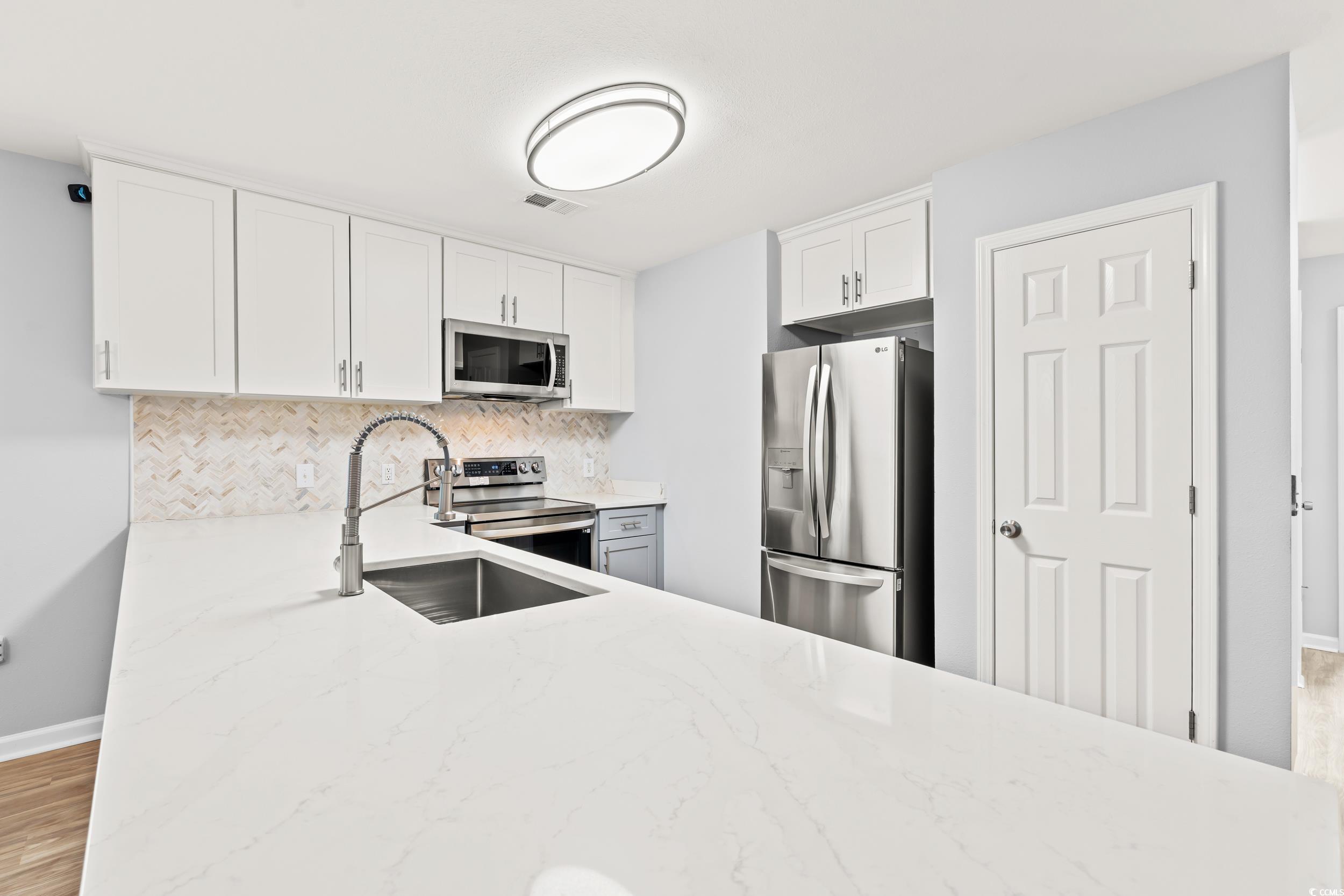 1208 River Oaks Dr. Property Photo 11