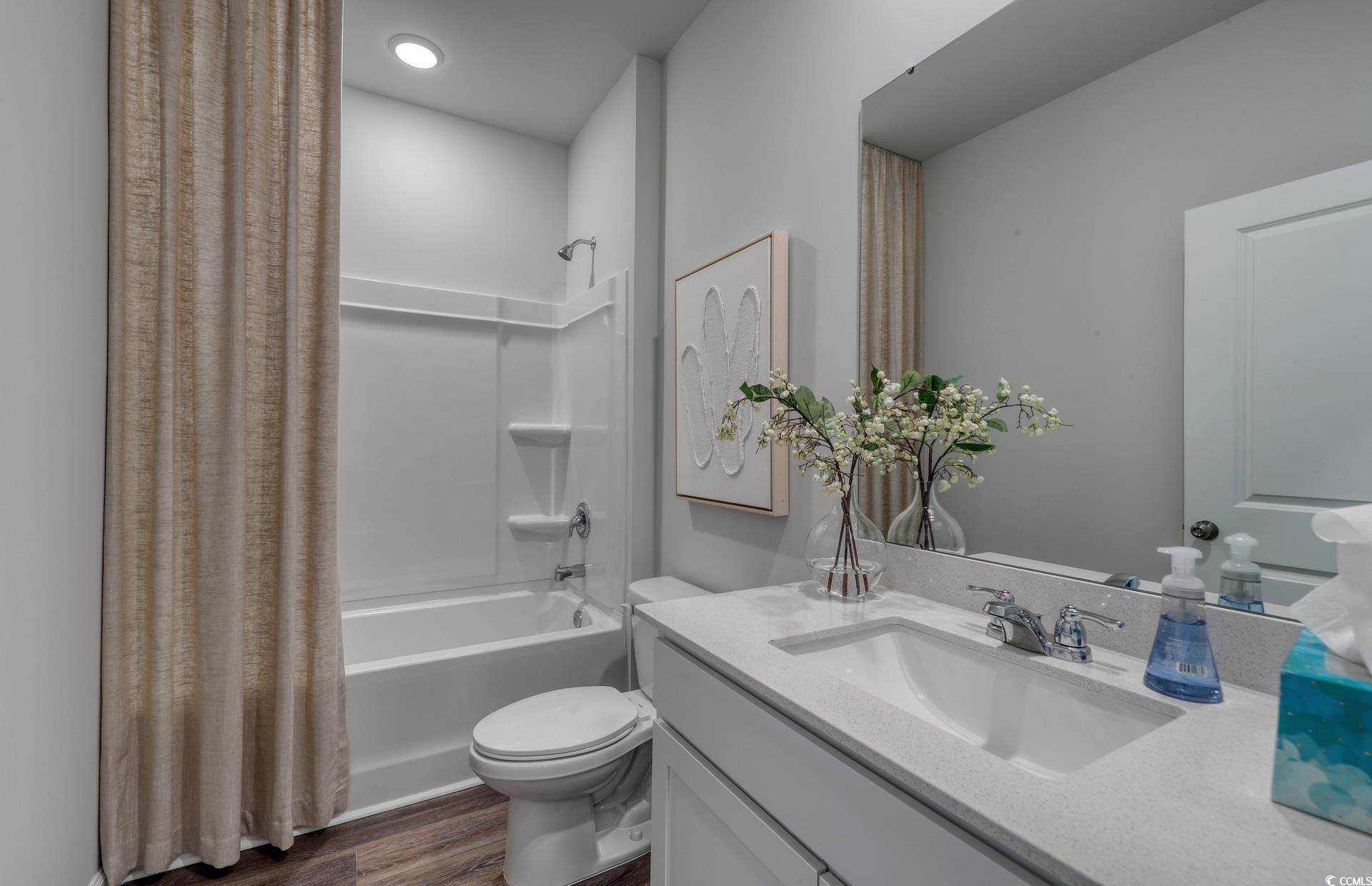 1043 Laconic Dr. Property Photo 6