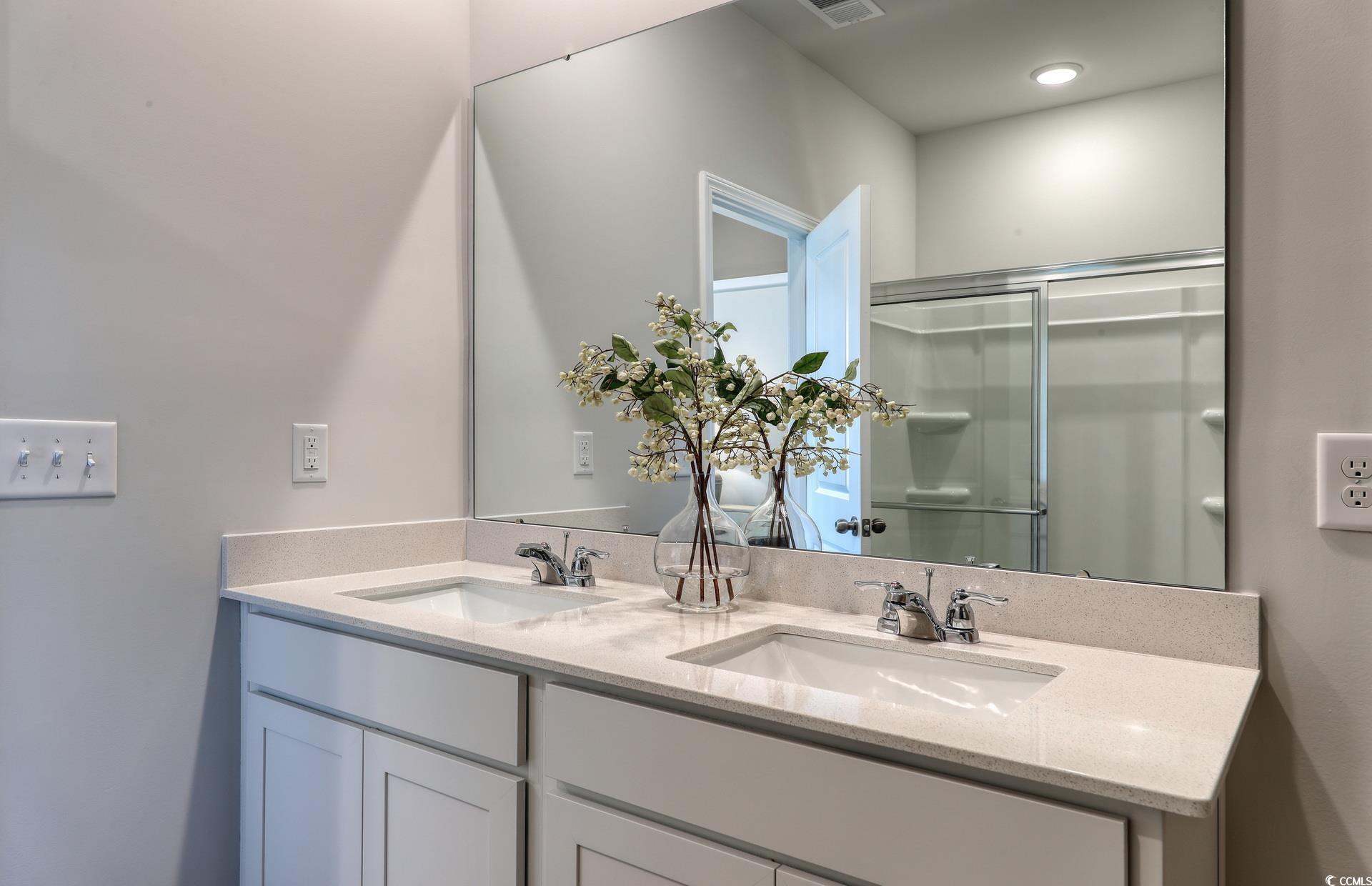 1043 Laconic Dr. Property Photo 16