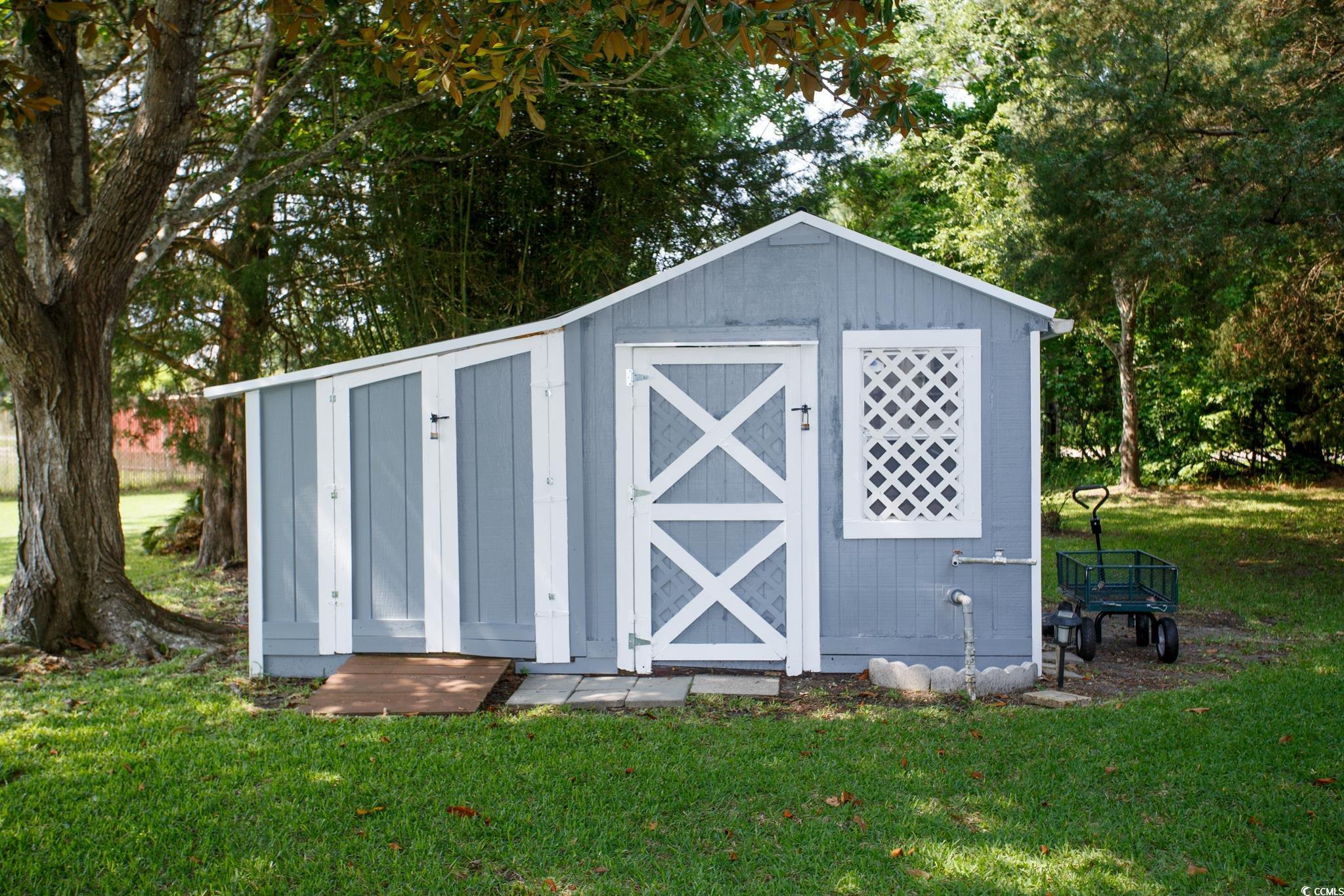 167 Crooked Island Circle Property Photo 3