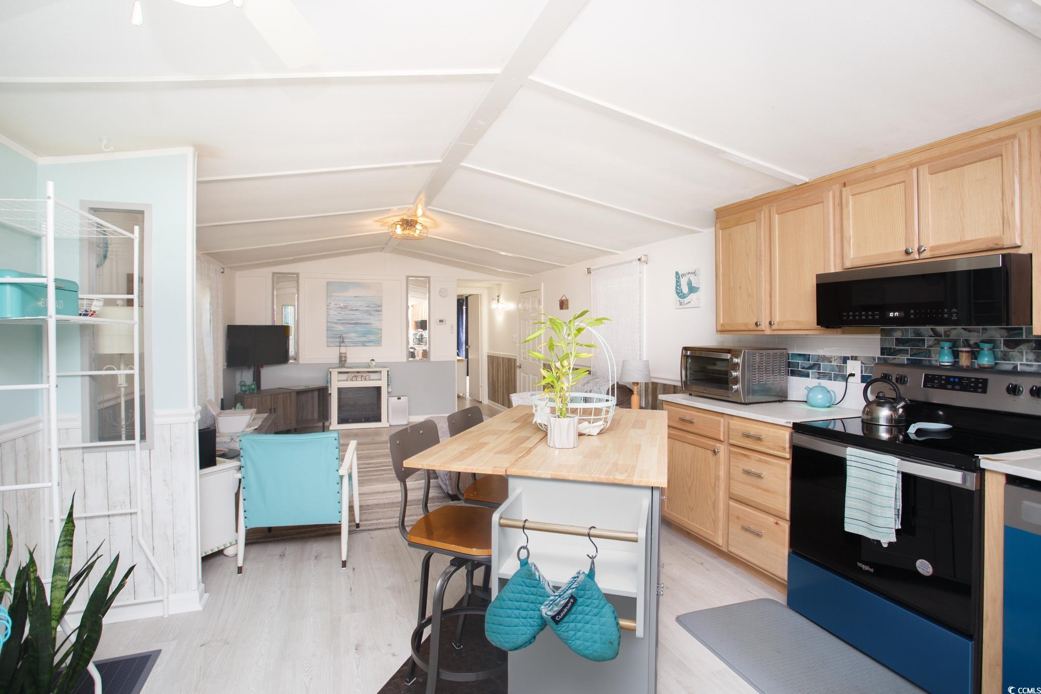 167 Crooked Island Circle Property Photo 12