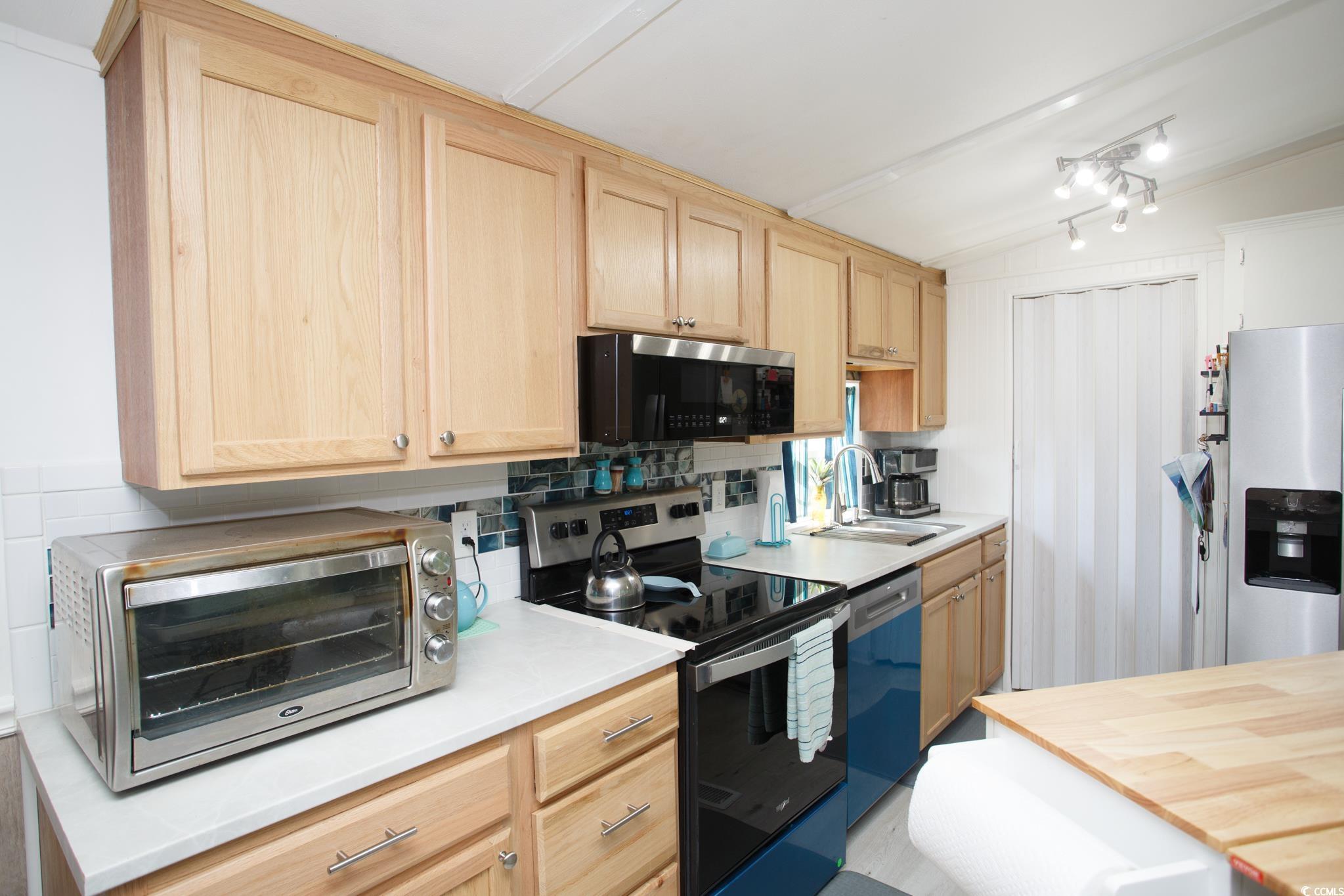 167 Crooked Island Circle Property Photo 15