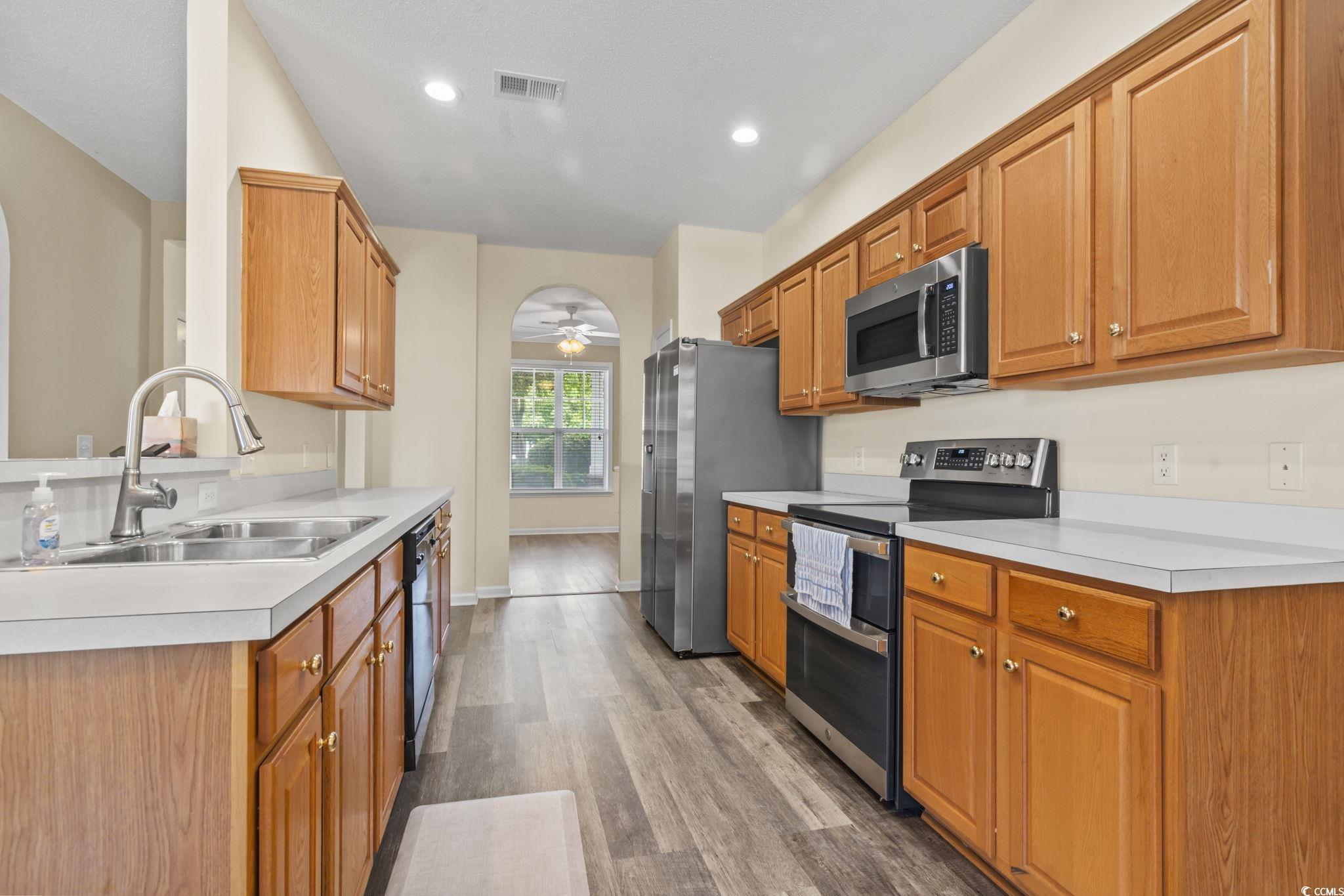 185 Fulbourn Pl. Property Photo 9