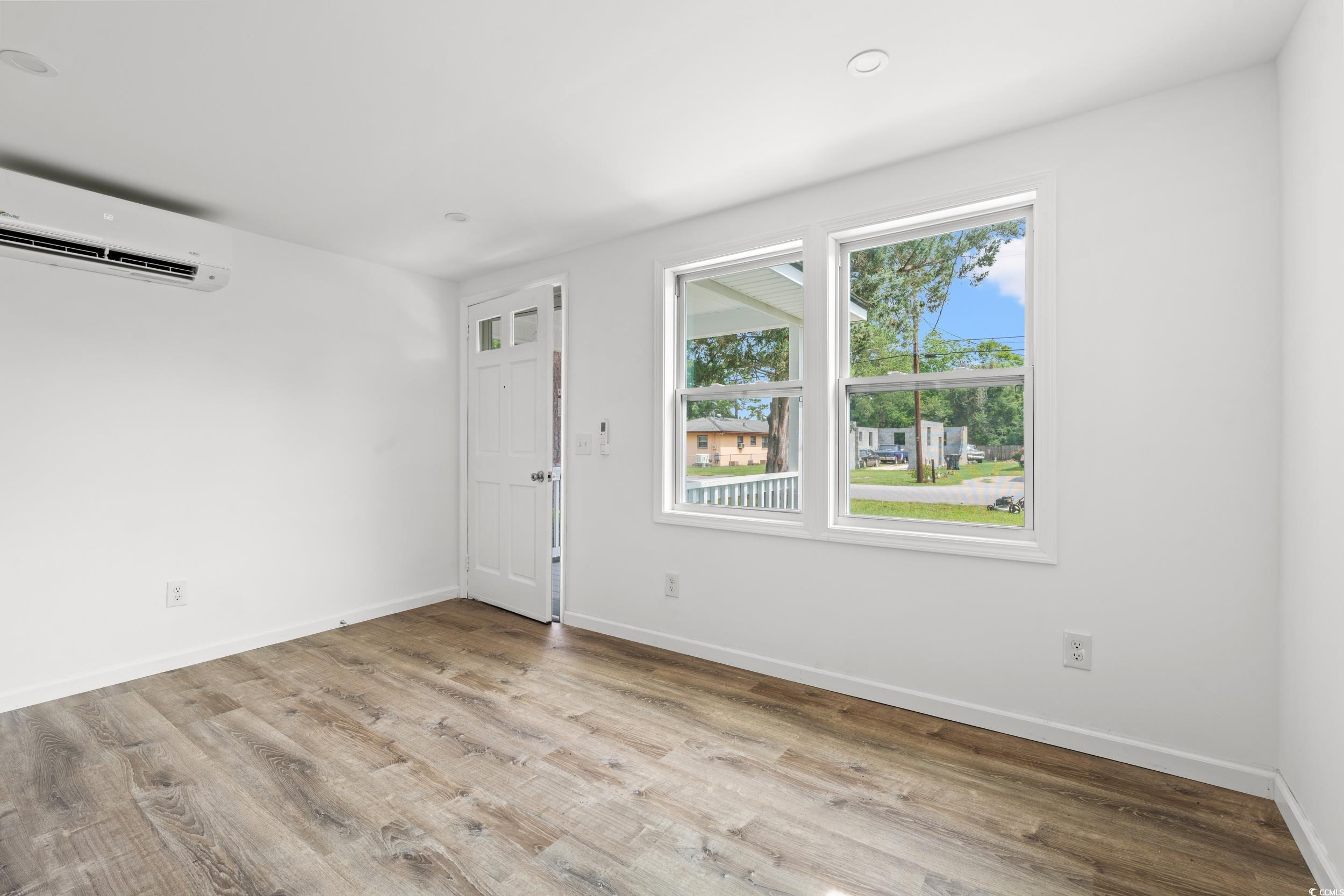 1004 Georgetown St. Property Photo 10