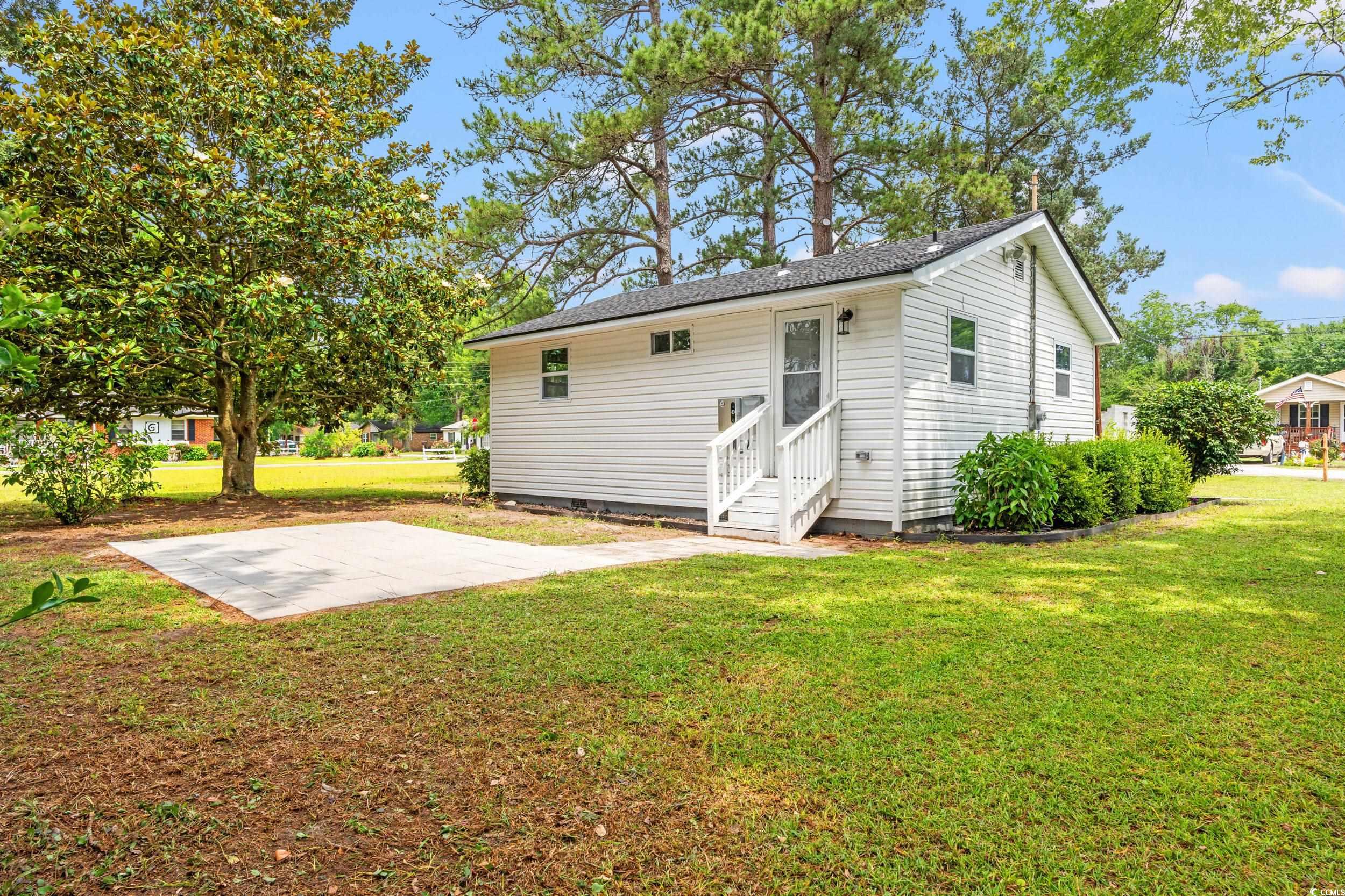 1004 Georgetown St. Property Photo 16
