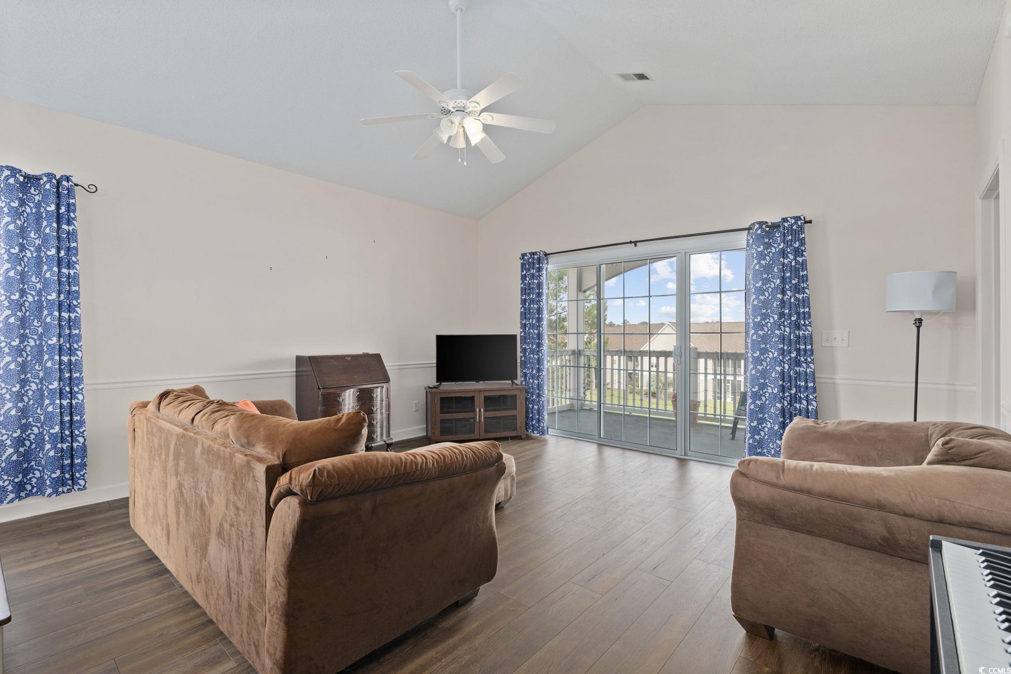 3983 Forsythia Ct. Property Photo 9