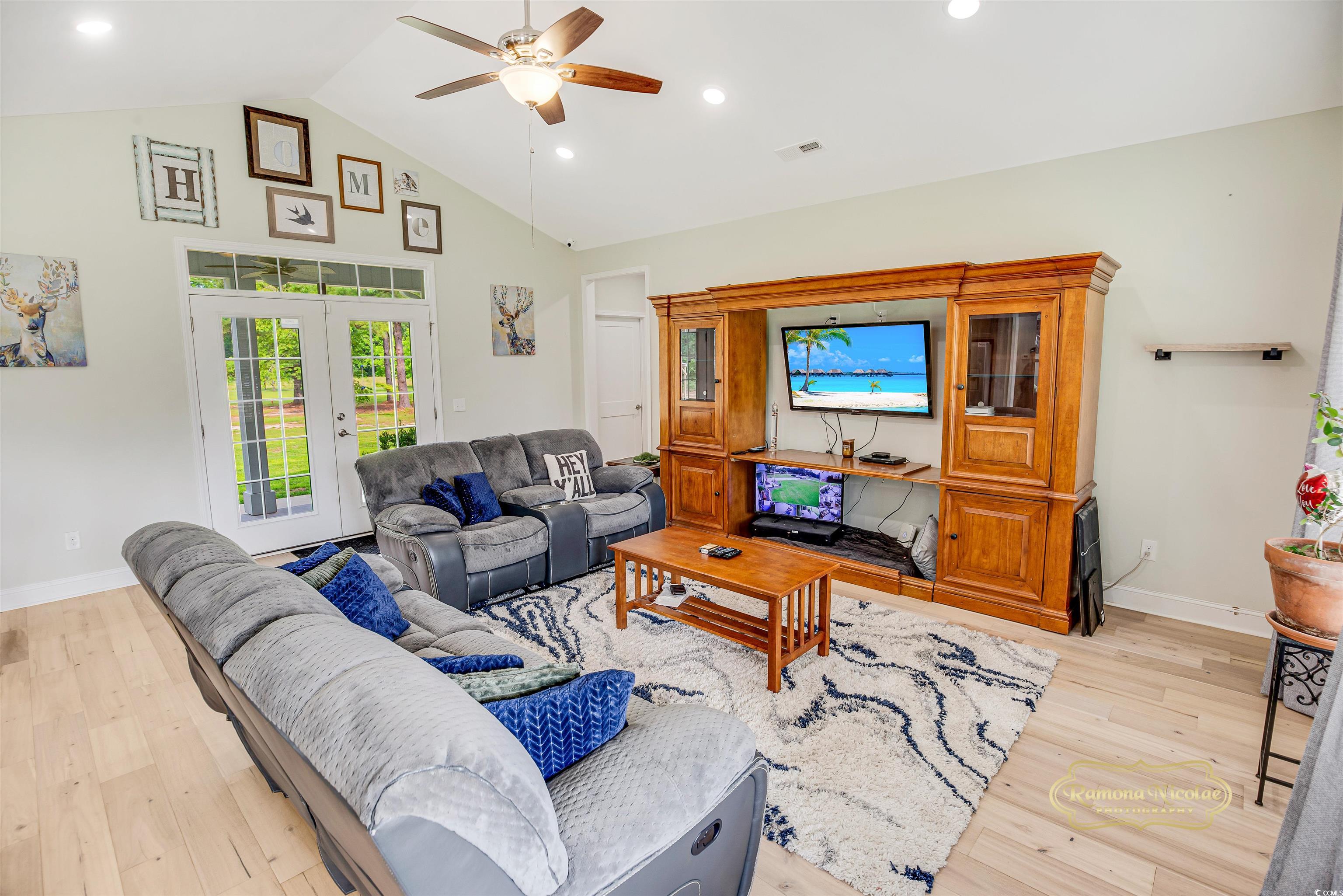 1013 Happy Ln. Property Photo 7