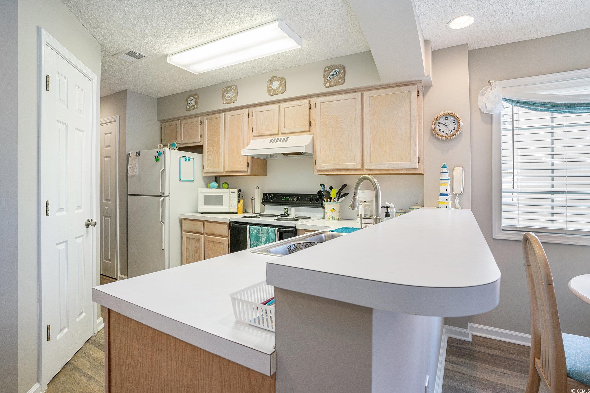 1900 Duffy St. Property Photo 11