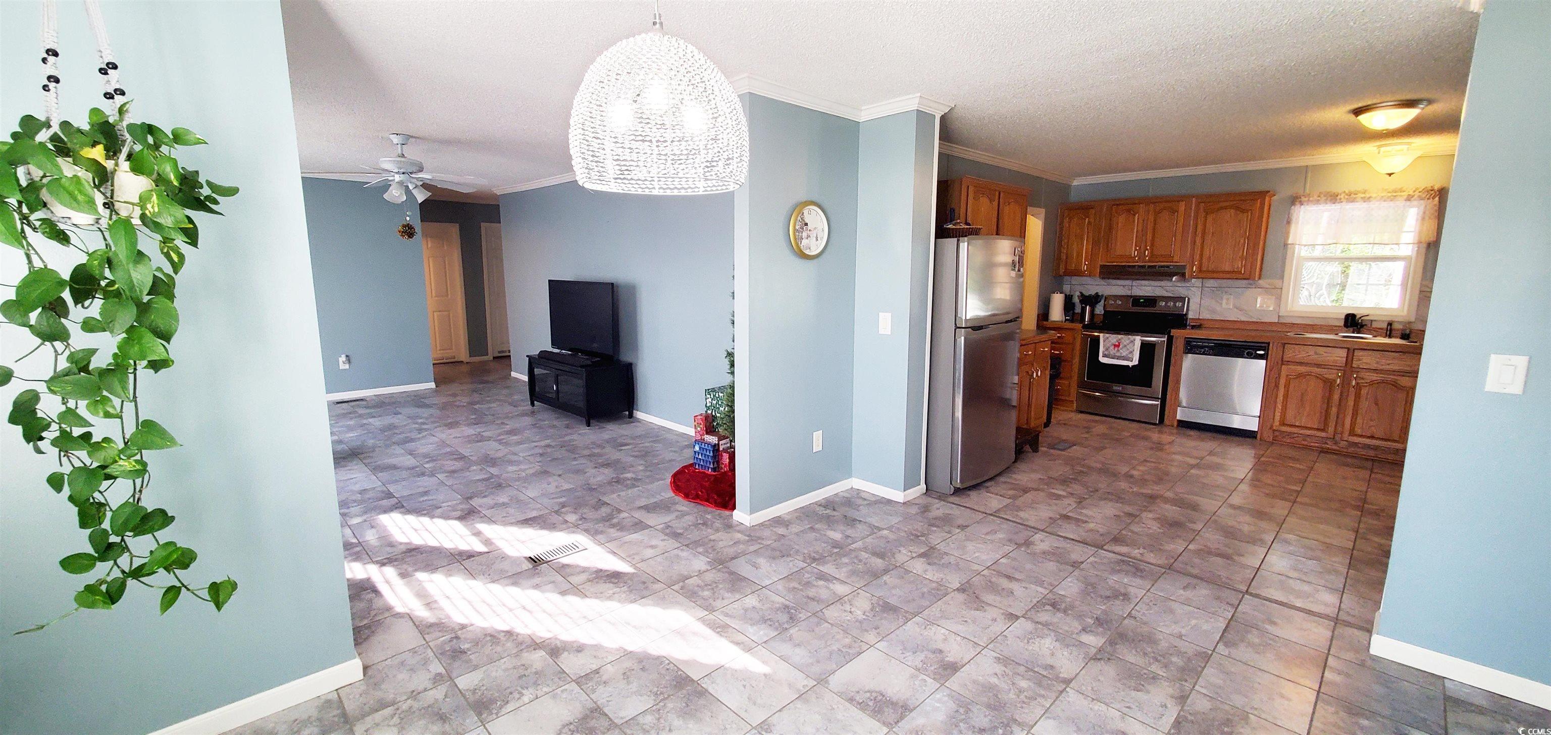 1089 Weslin Creek Dr. Property Photo 15