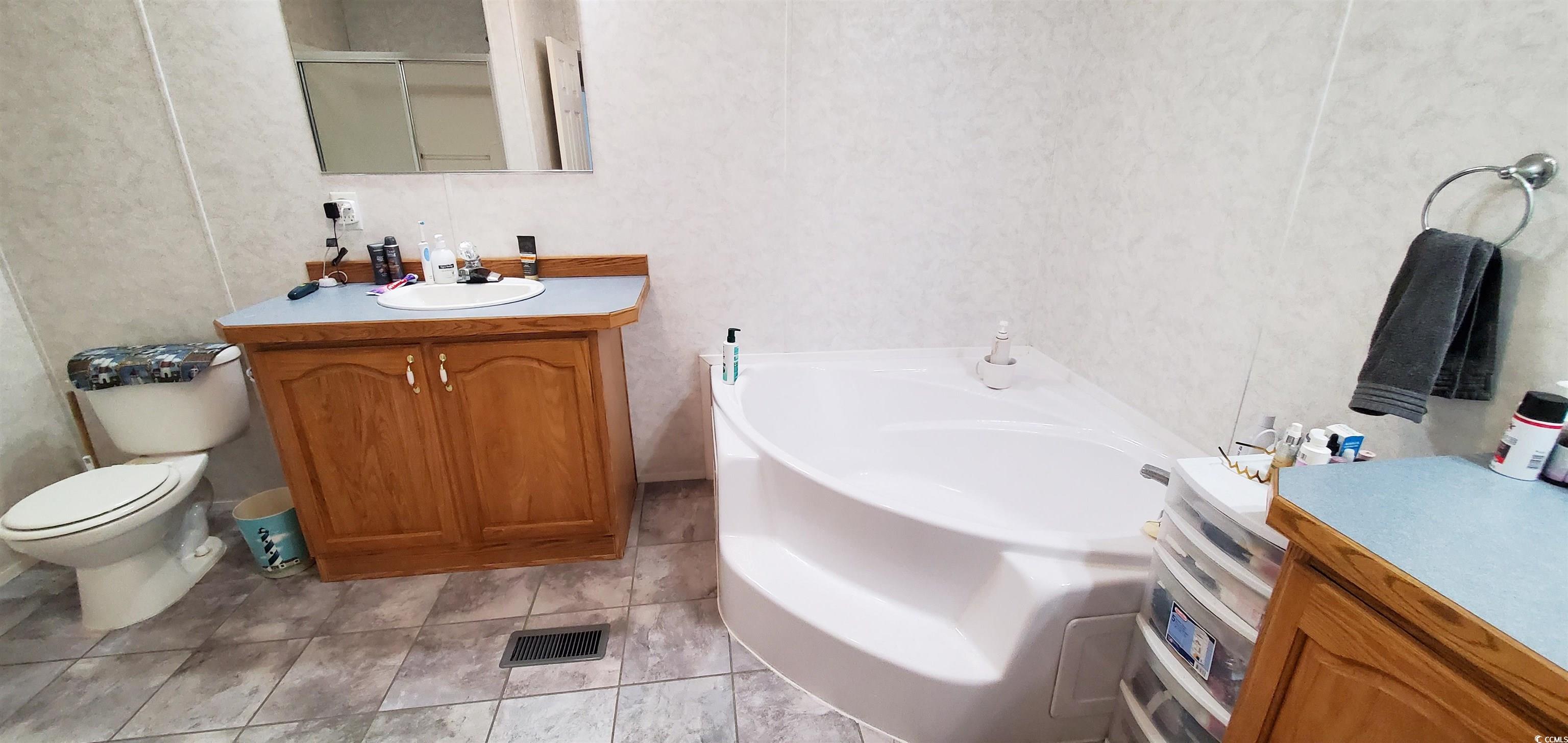 1089 Weslin Creek Dr. Property Photo 28