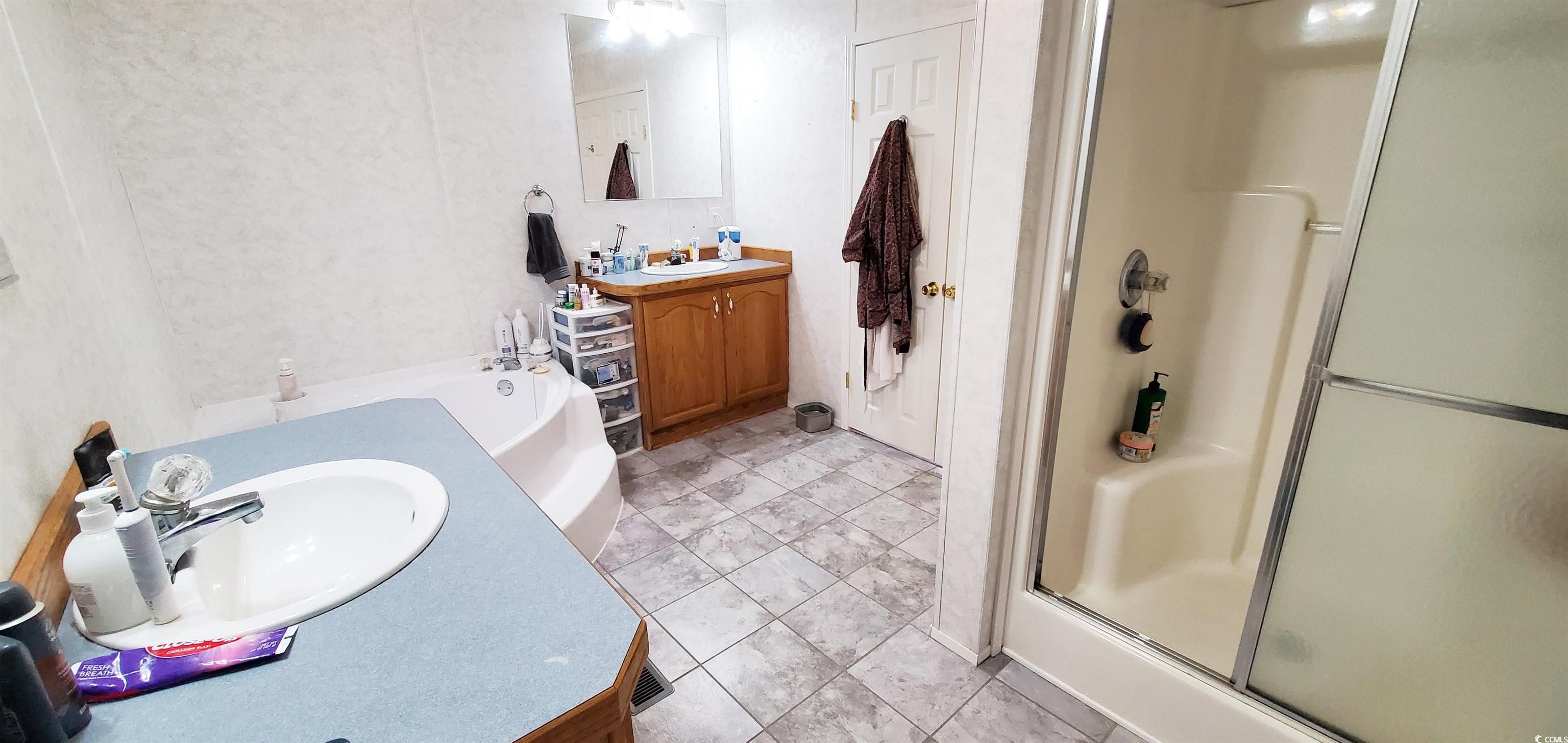 1089 Weslin Creek Dr. Property Photo 30