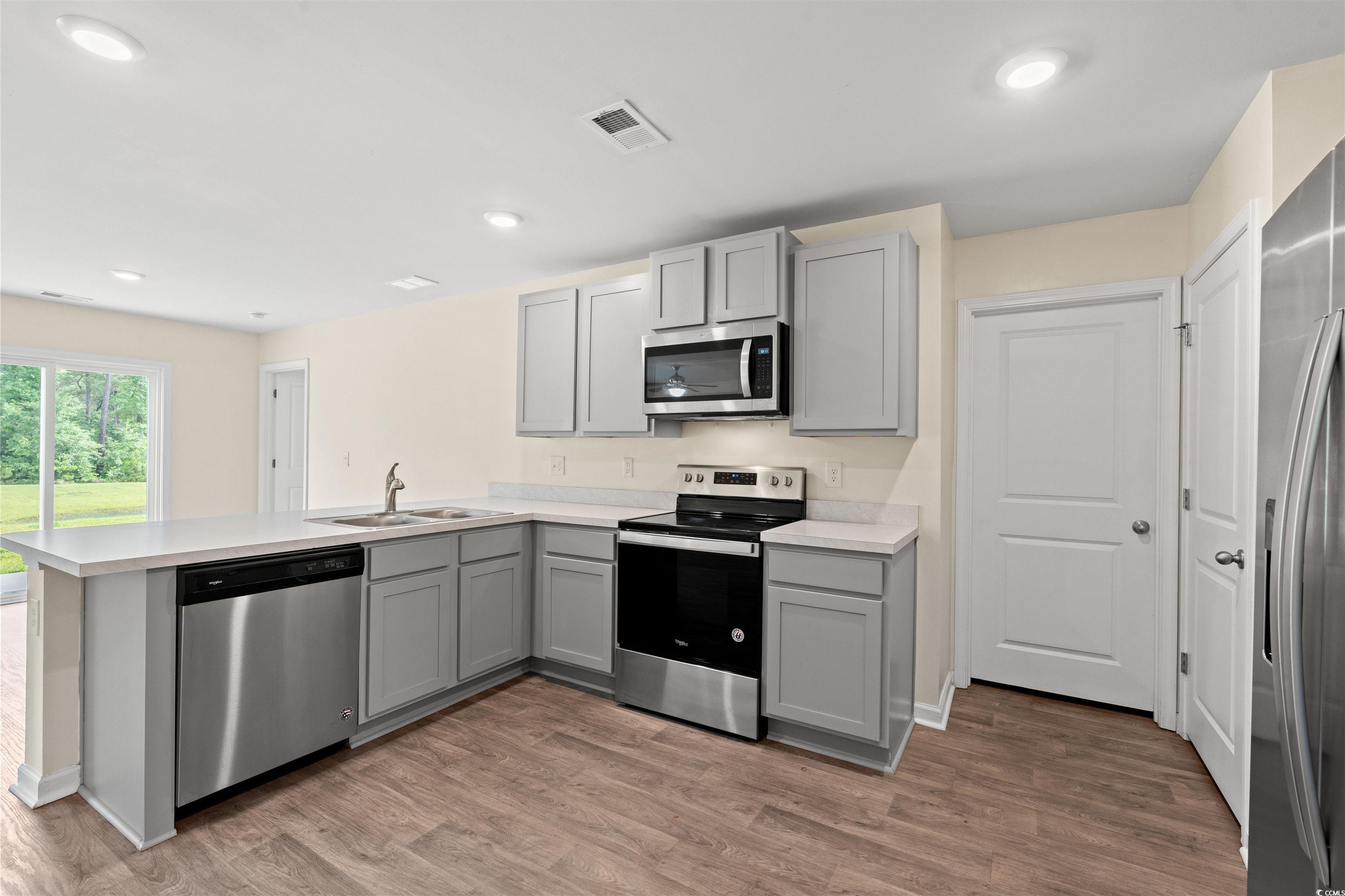 211 Pine Forest Dr. Property Photo 4