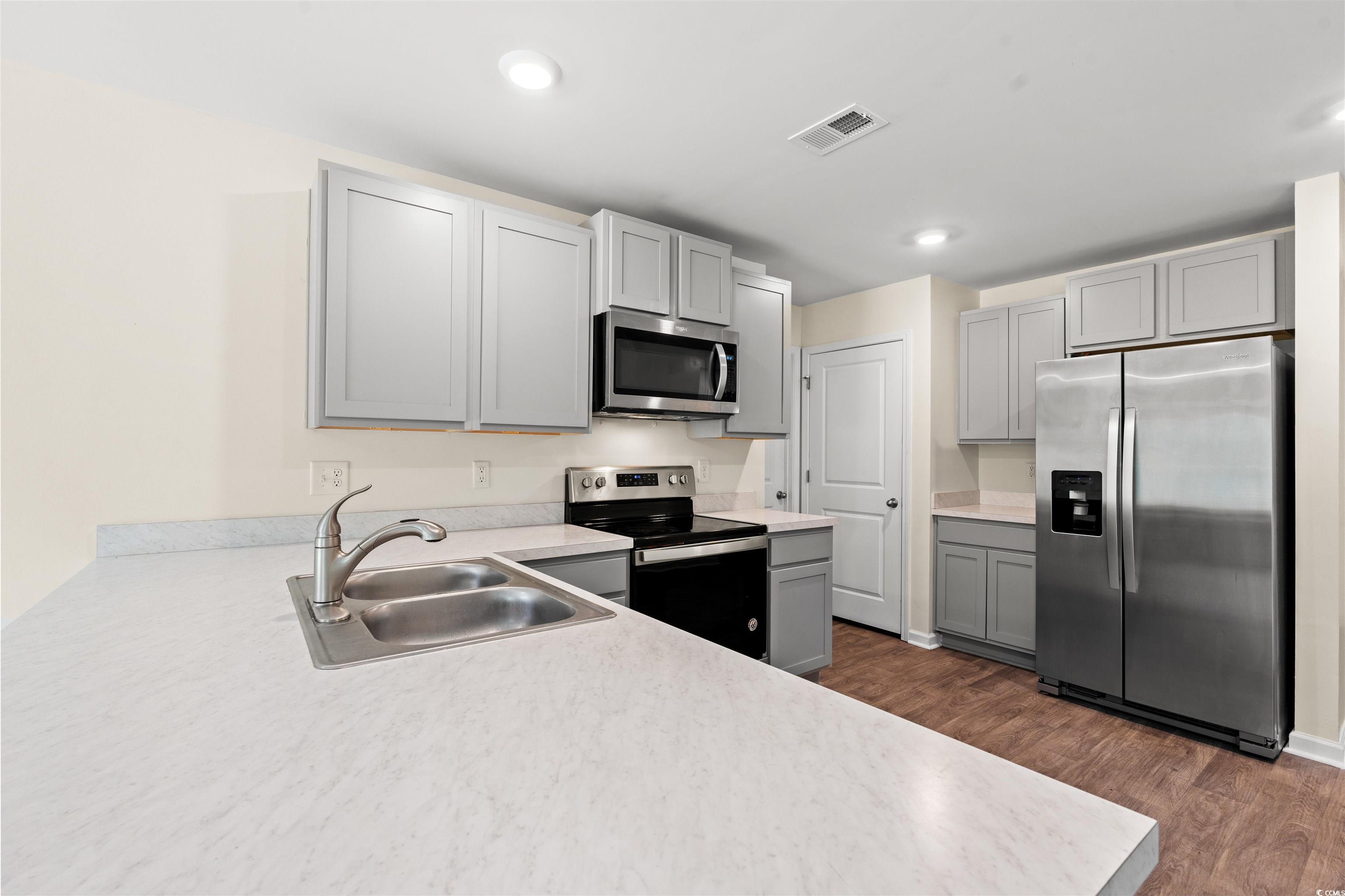 211 Pine Forest Dr. Property Photo 4