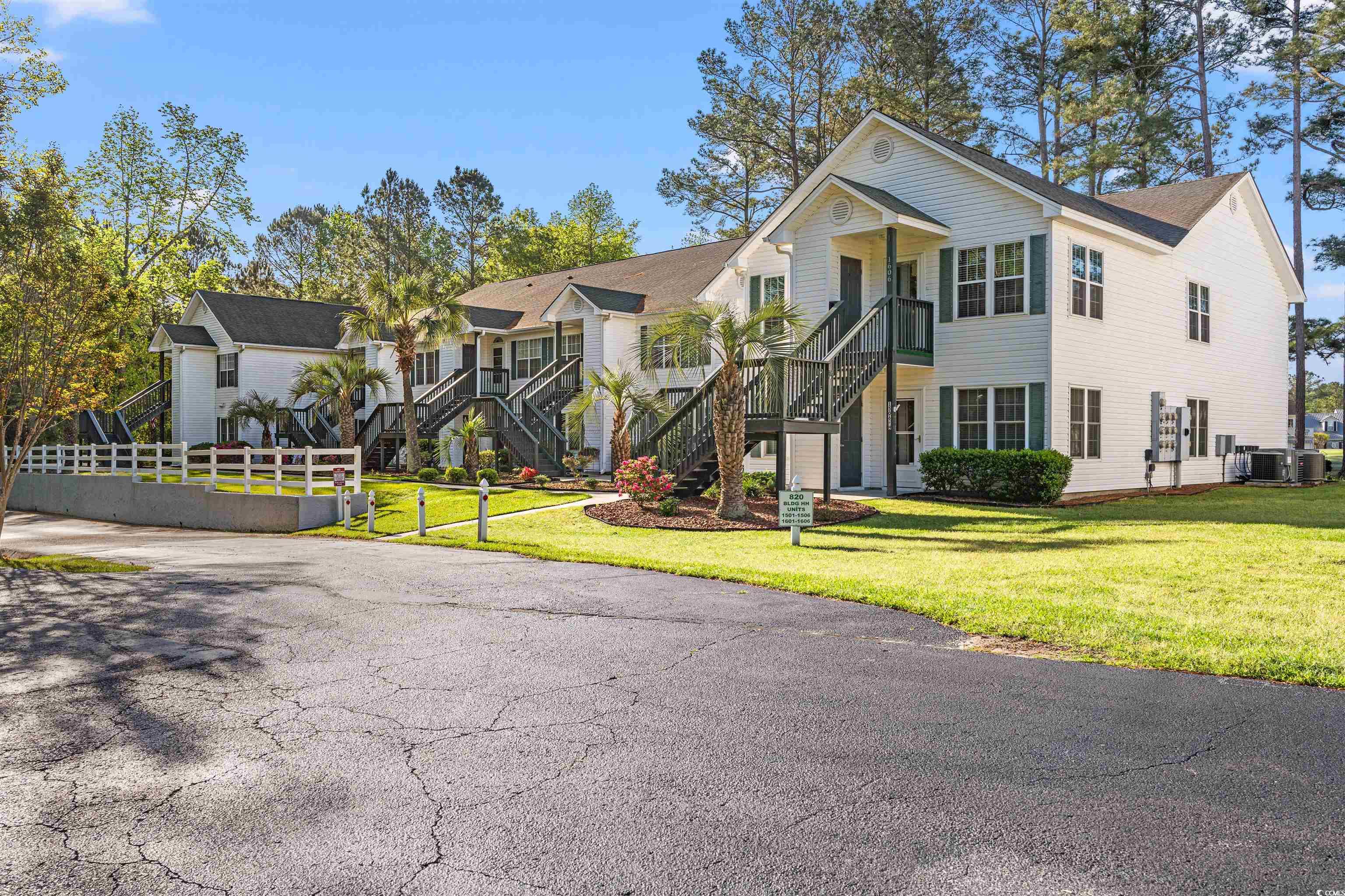 820 Fairway Dr. Property Photo 1