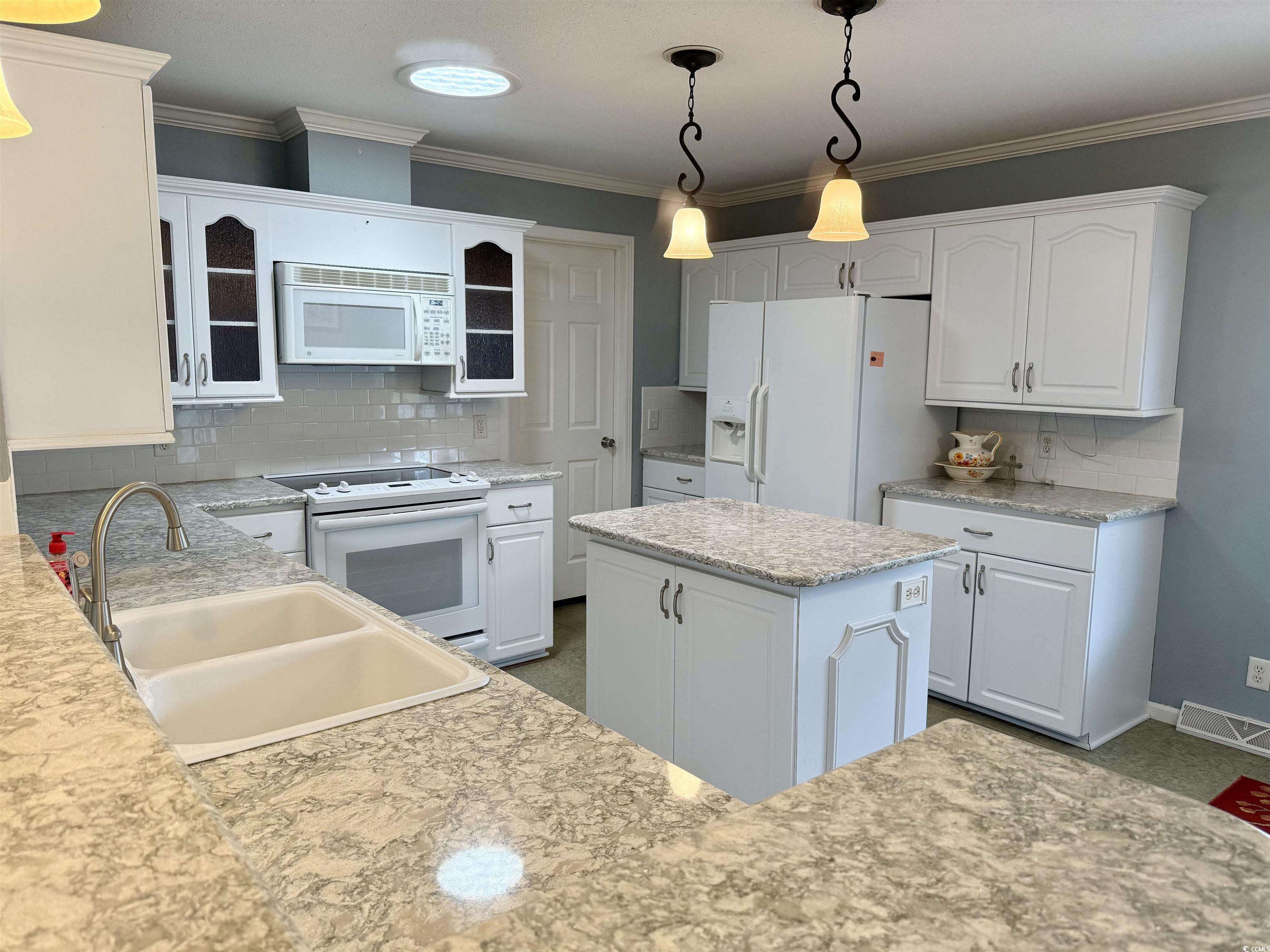 216 Walden Lake Rd. Property Photo 8