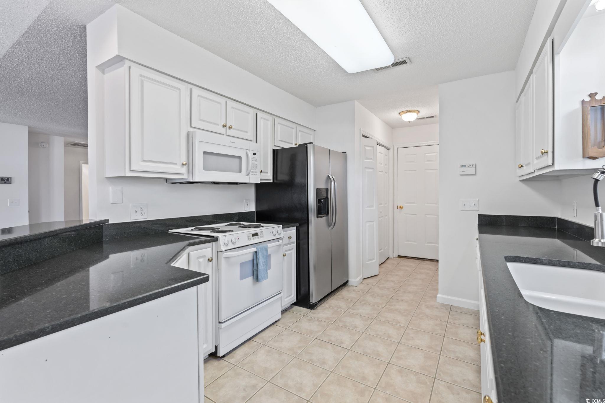 4196 Ravenwood Dr. Property Photo 26