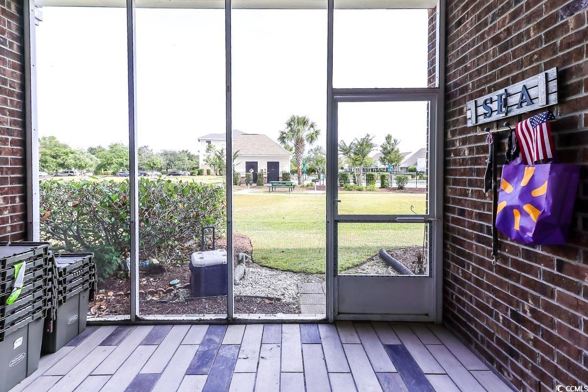 604 Heathrow Dr. Property Photo 16