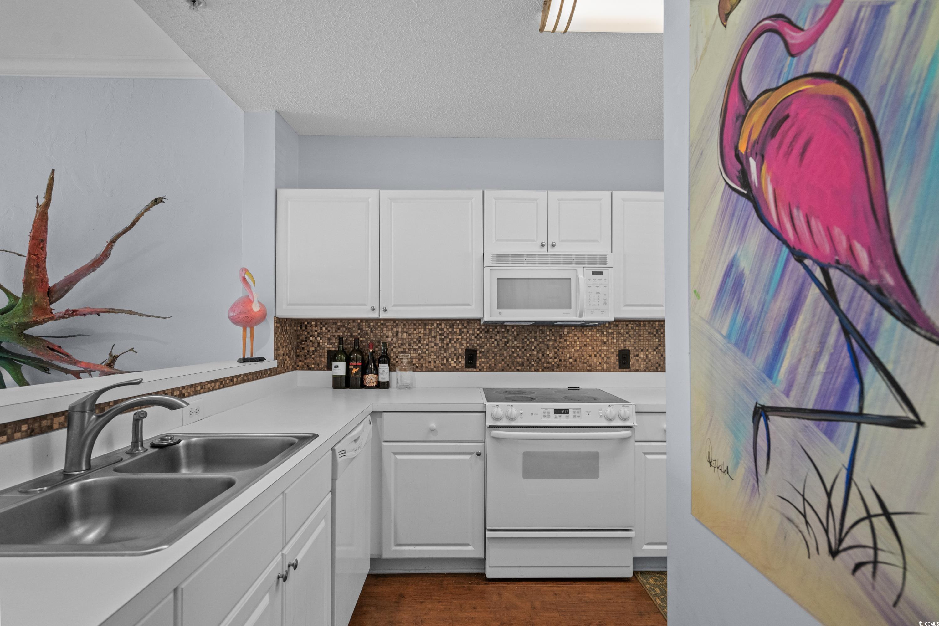 1551 Spinnaker Dr. Property Photo 8