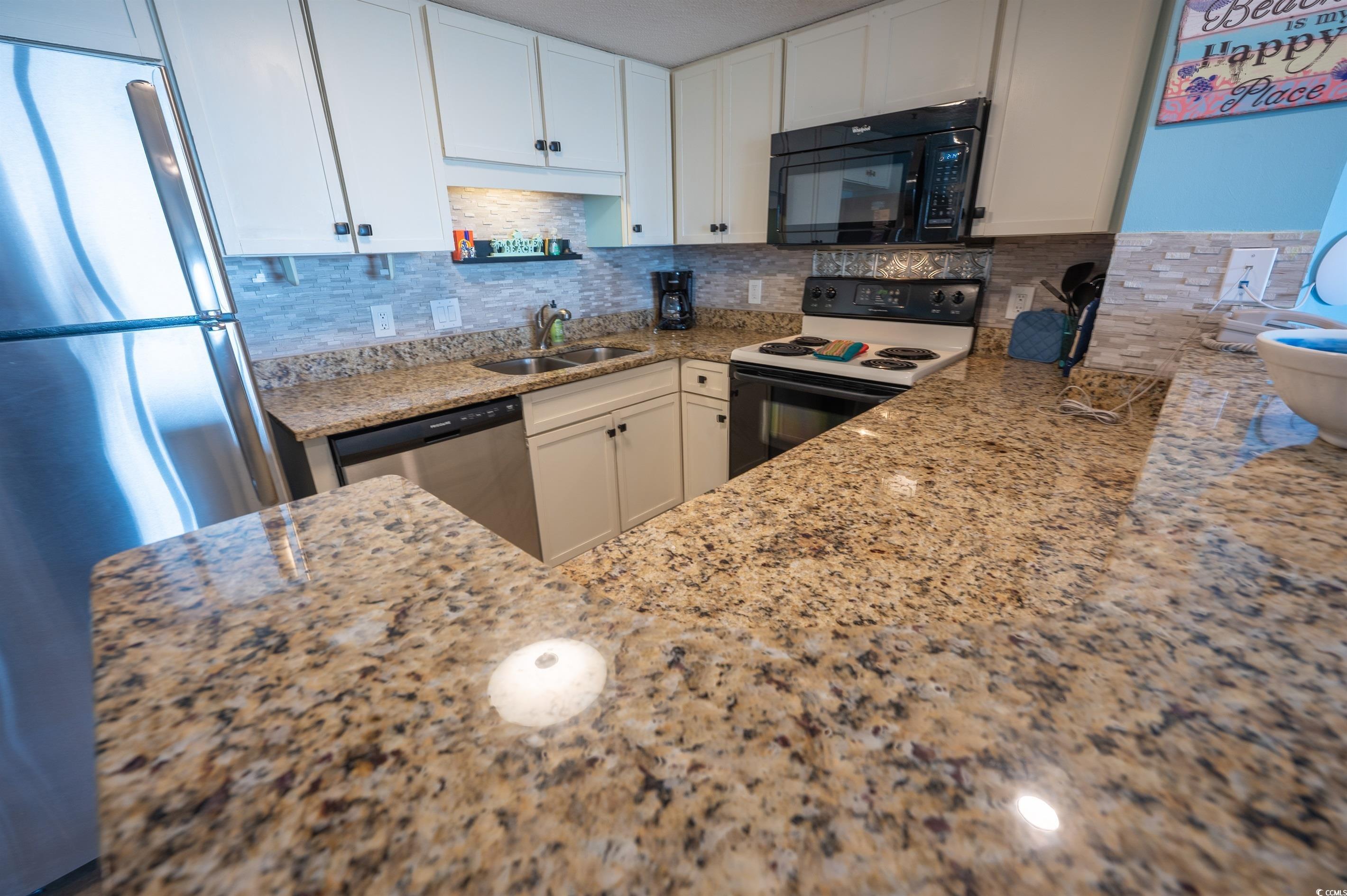 5511 Ocean Blvd. N Property Photo 3