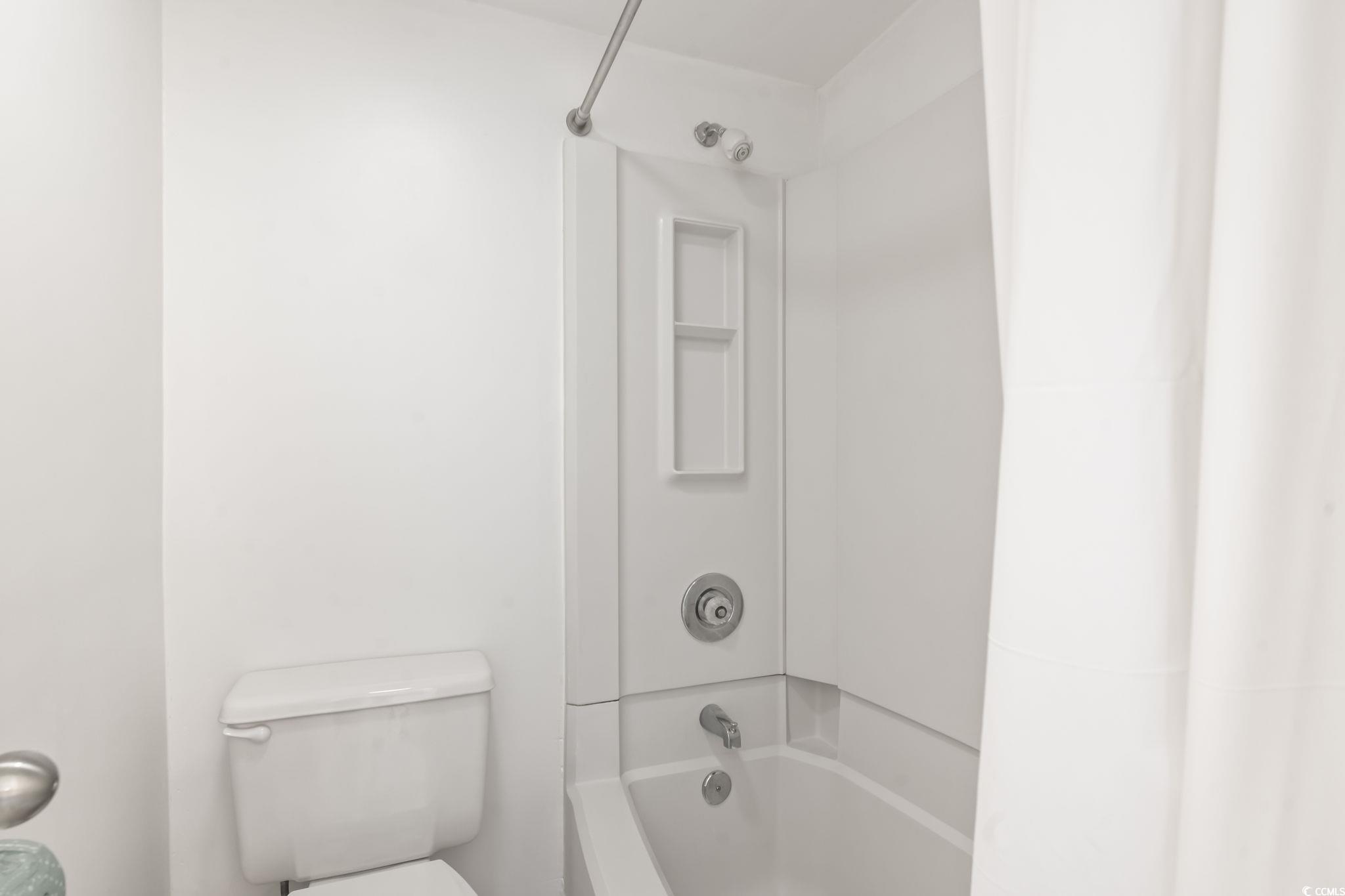 5905 S Kings Highway Property Photo 12