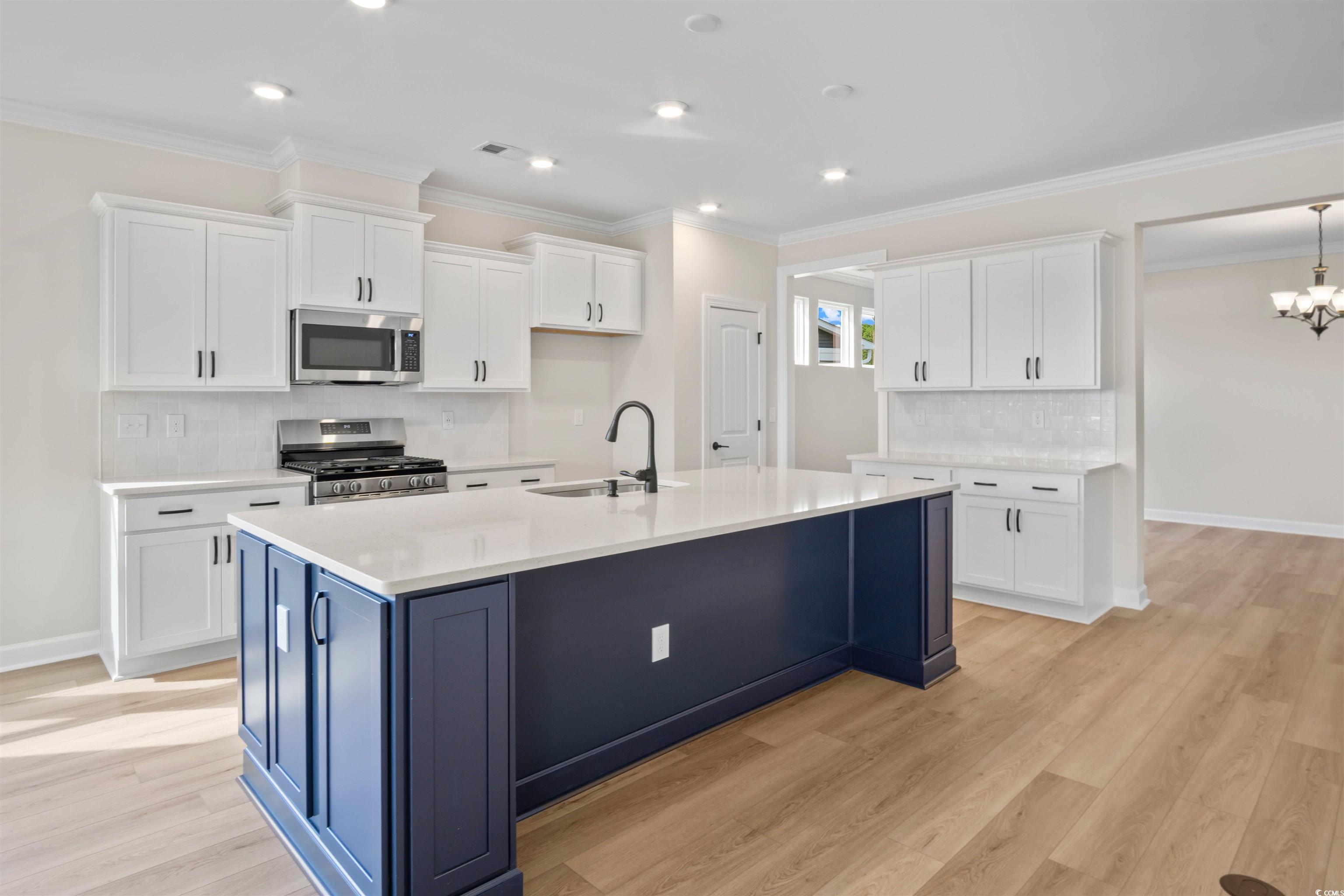 1571 Breakwater Dr. Property Photo 8