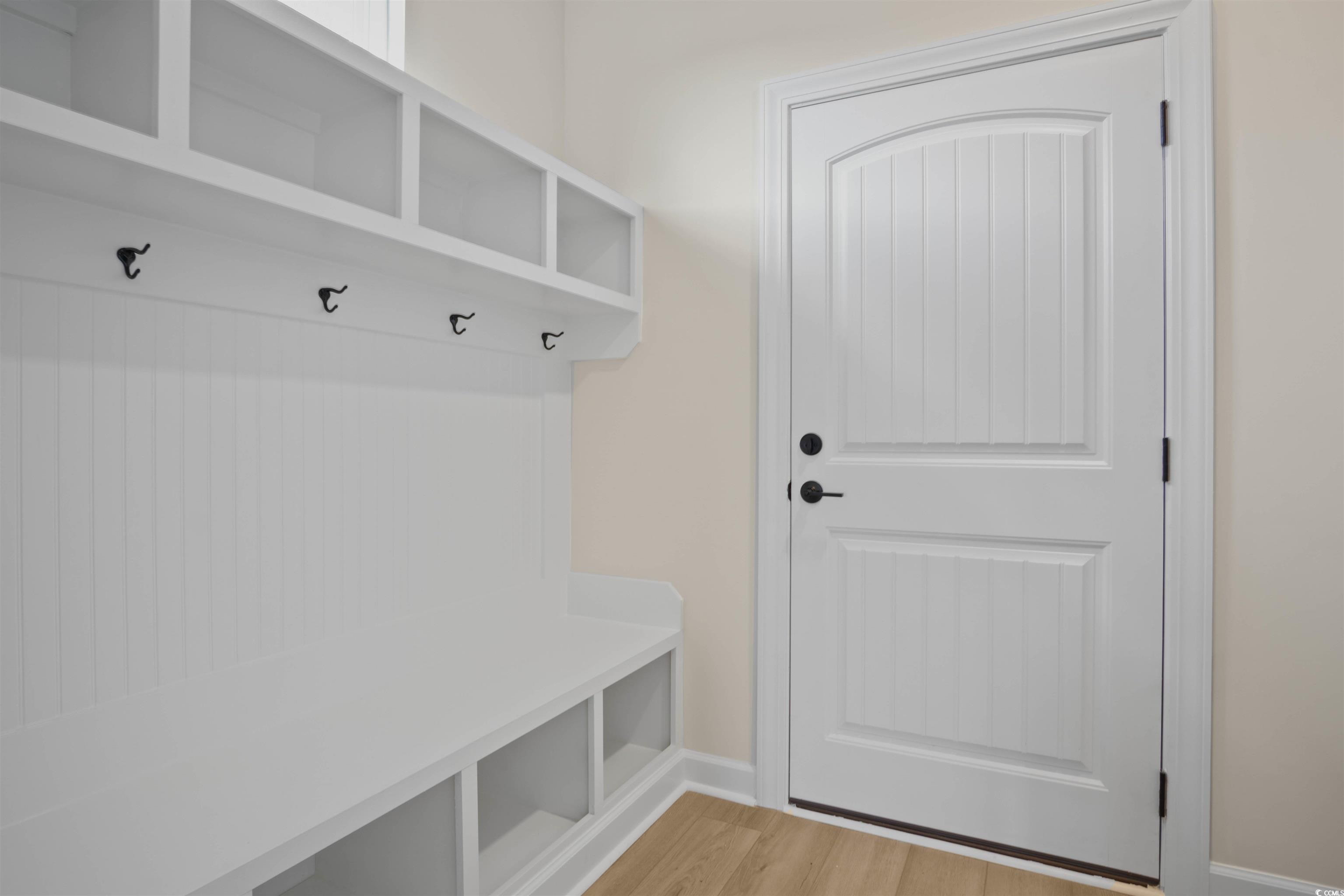 1571 Breakwater Dr. Property Photo 11