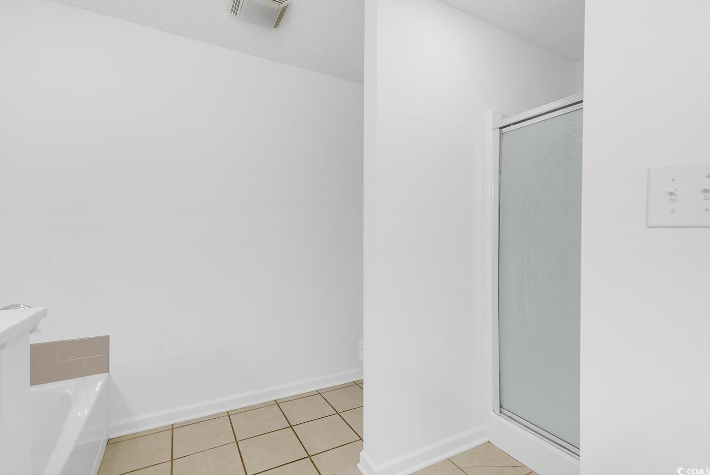 553 Fox Chase Dr. Property Photo 25