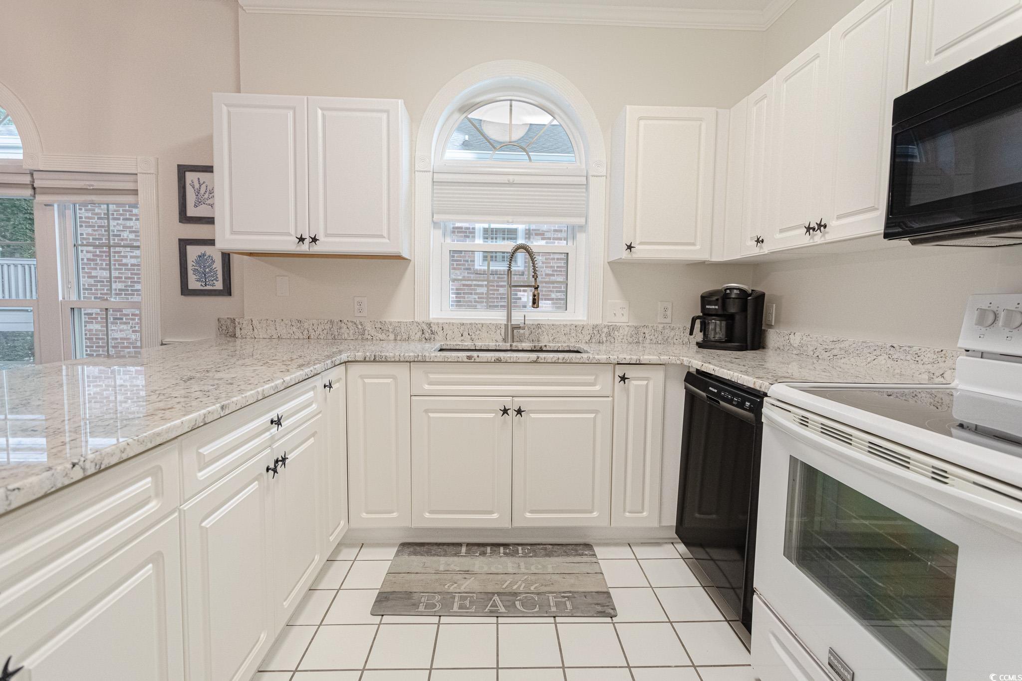 698 Riverwalk Dr. Property Photo 17