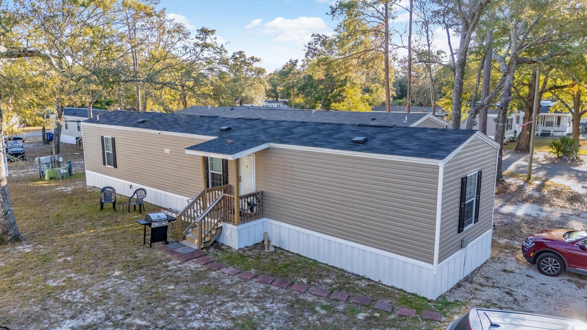 4602 Albatross St. Property Photo 1